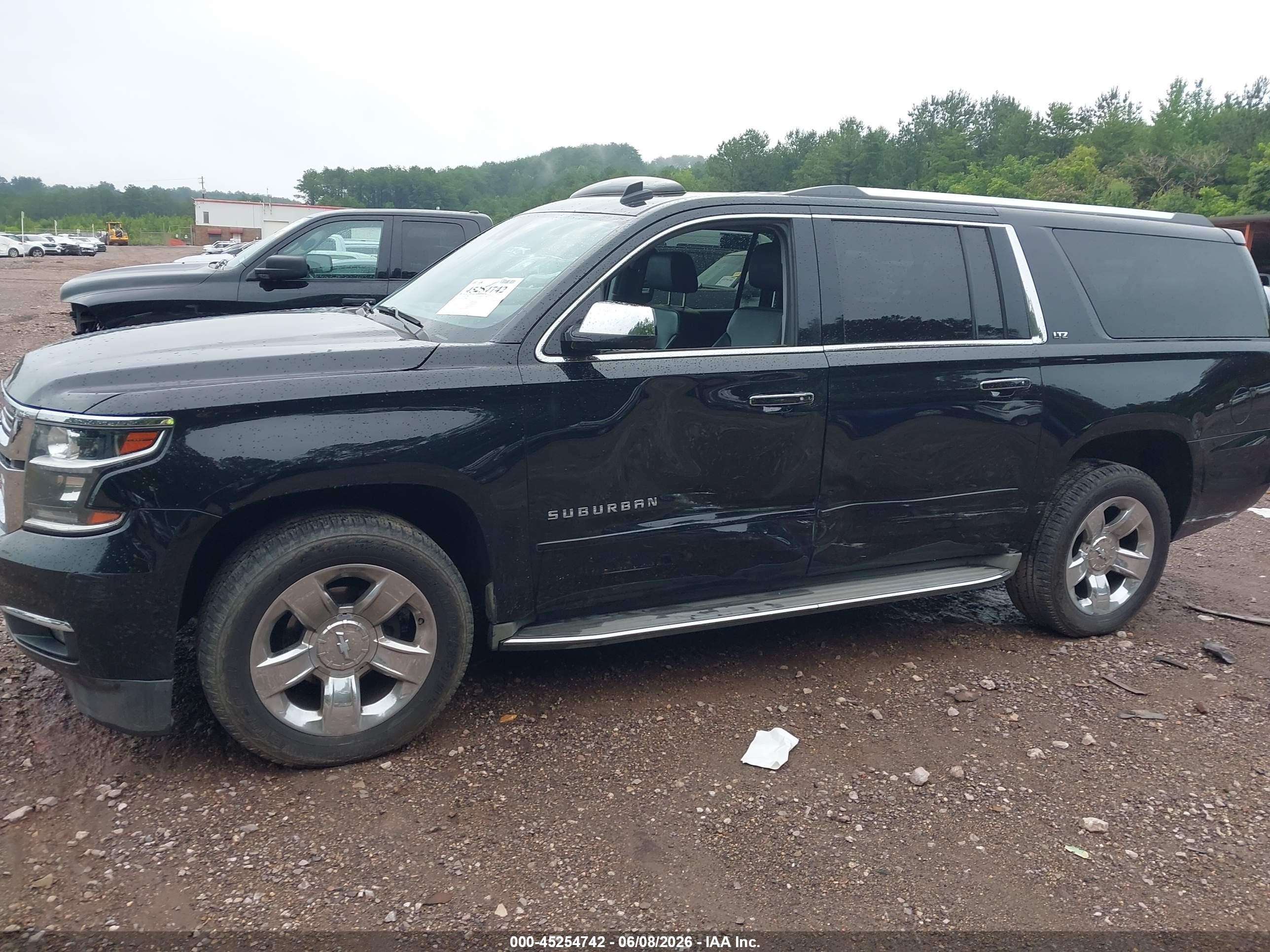 2015 Chevrolet Suburban 1500 Ltz Black vin: 1GNSCKKC7FR116410