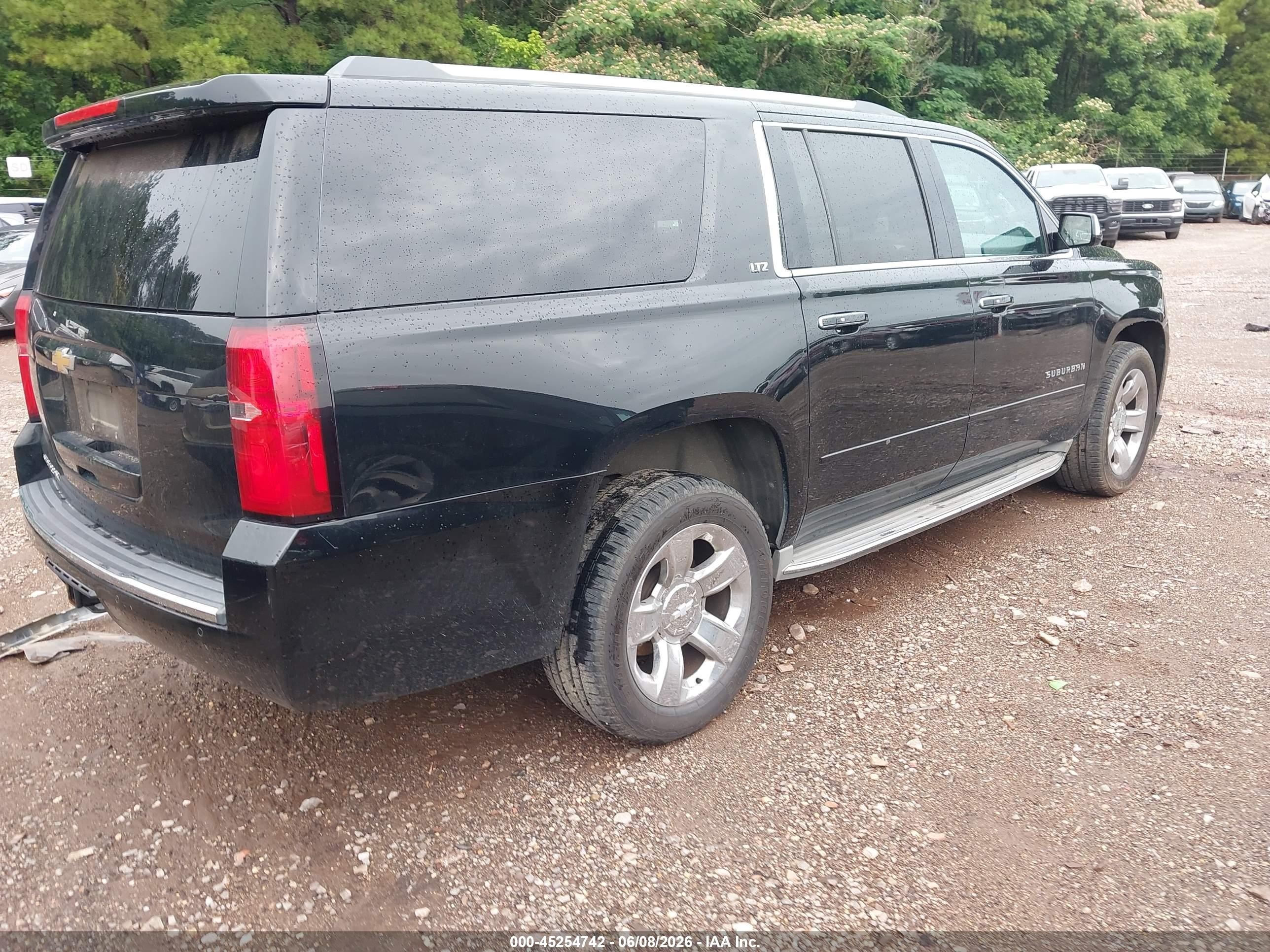 2015 Chevrolet Suburban 1500 Ltz Black vin: 1GNSCKKC7FR116410