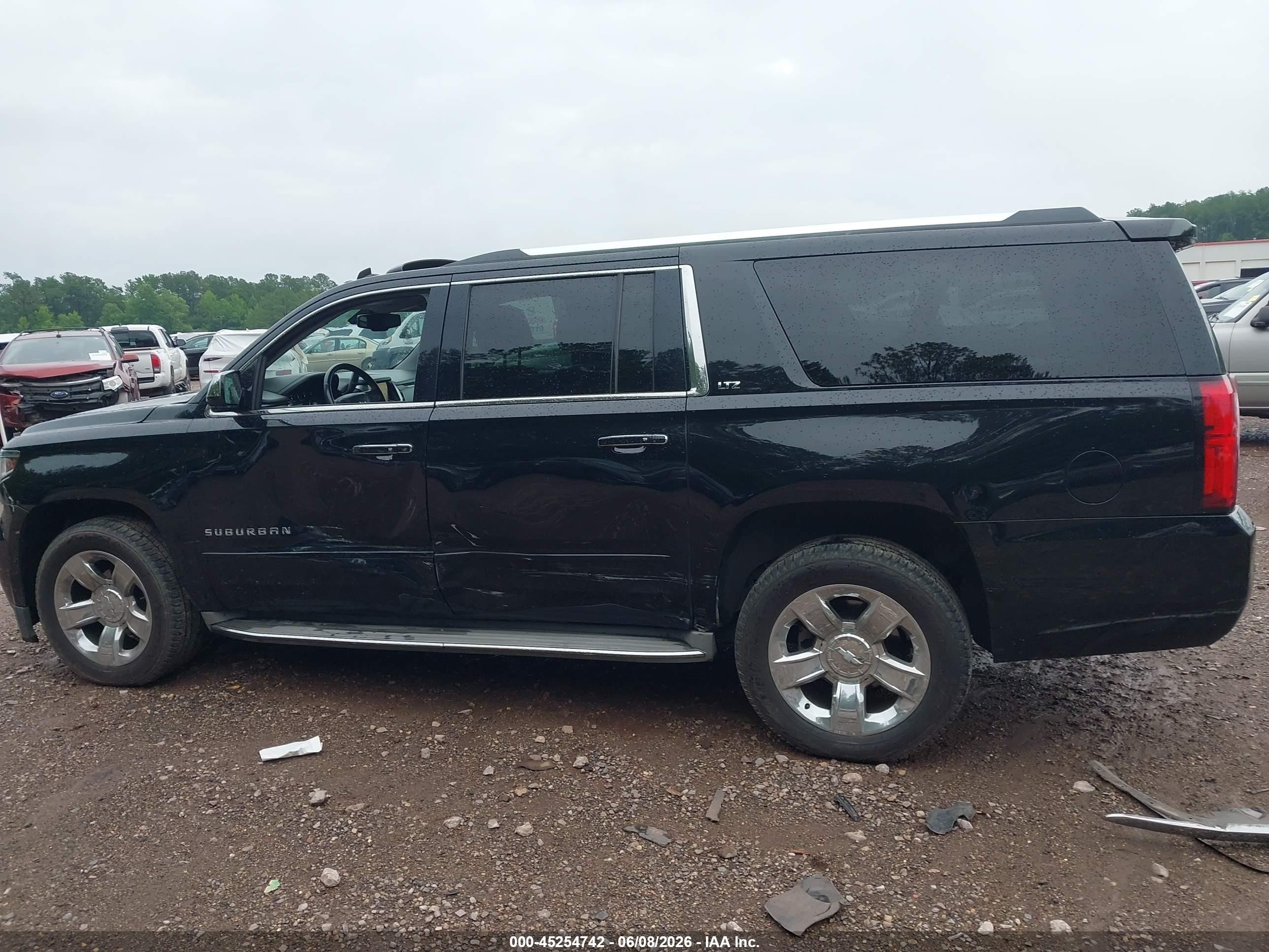 2015 Chevrolet Suburban 1500 Ltz Black vin: 1GNSCKKC7FR116410