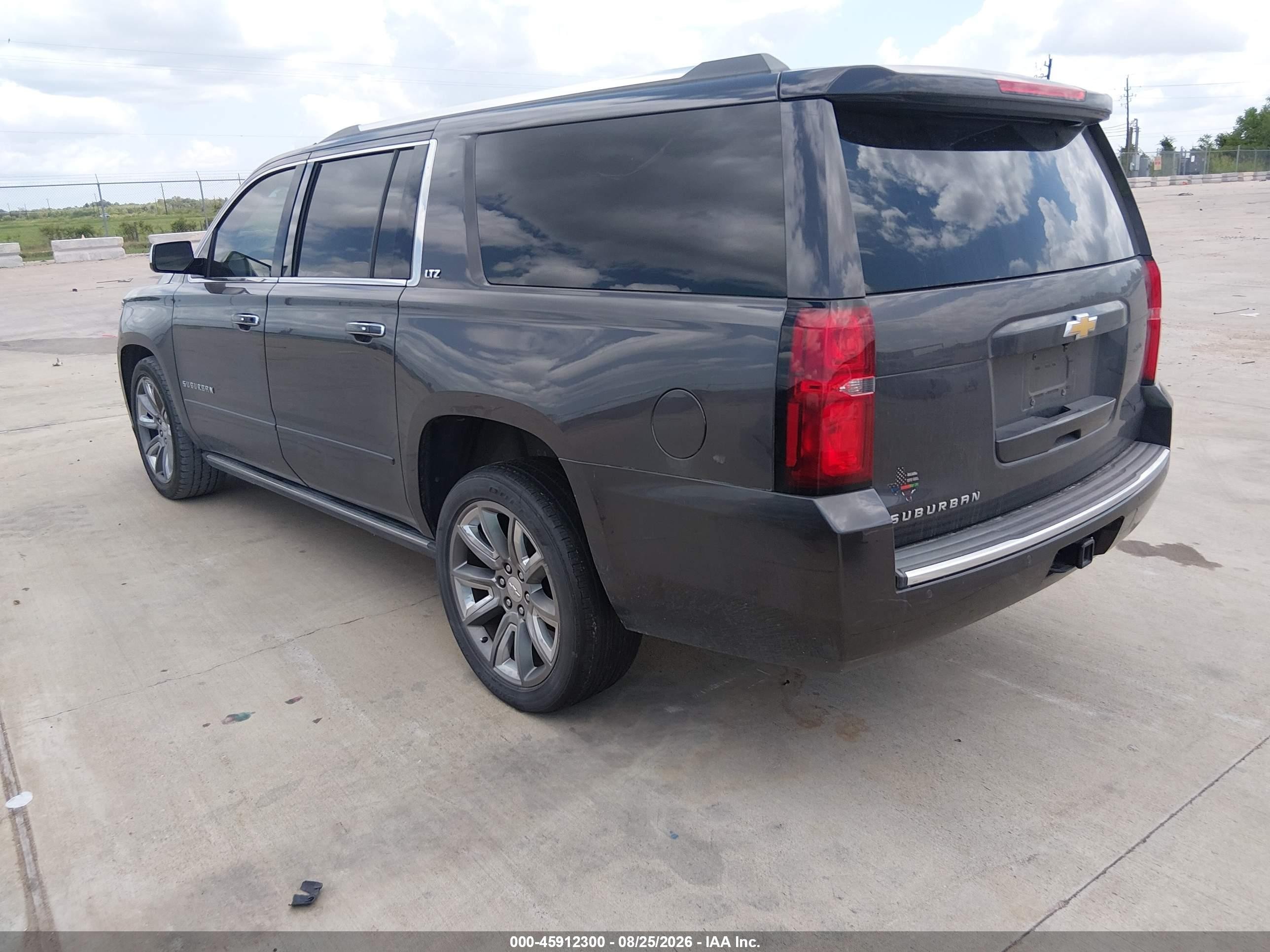 2015 Chevrolet Suburban 1500 Ltz Gray vin: 1GNSCKKC7FR731216