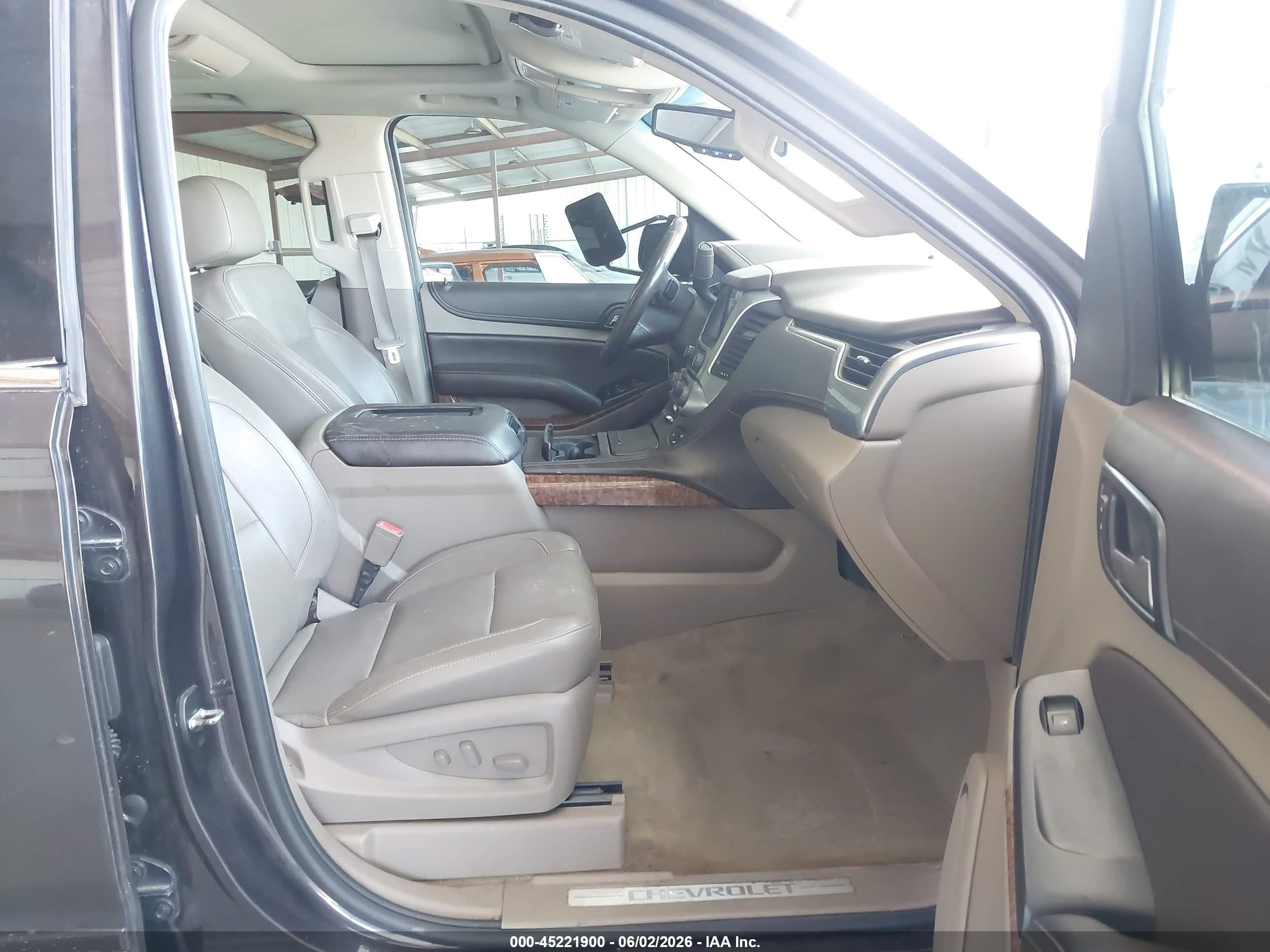 2015 Chevrolet Suburban 1500 Ltz Beige vin: 1GNSCKKC8FR679319