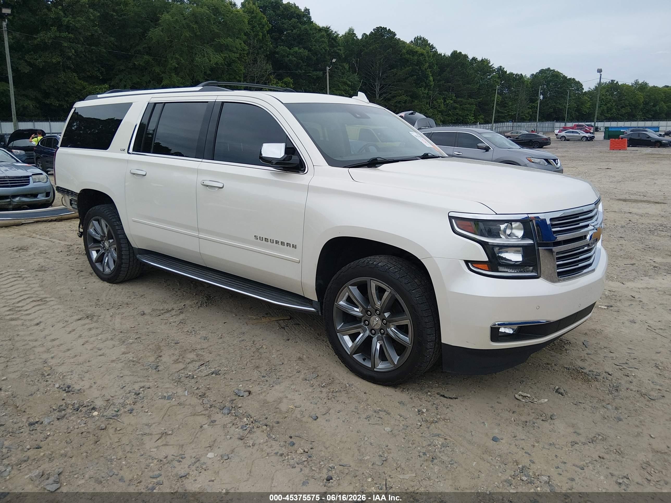 2015 Chevrolet Suburban 1500 Ltz White vin: 1GNSCKKC8FR708253