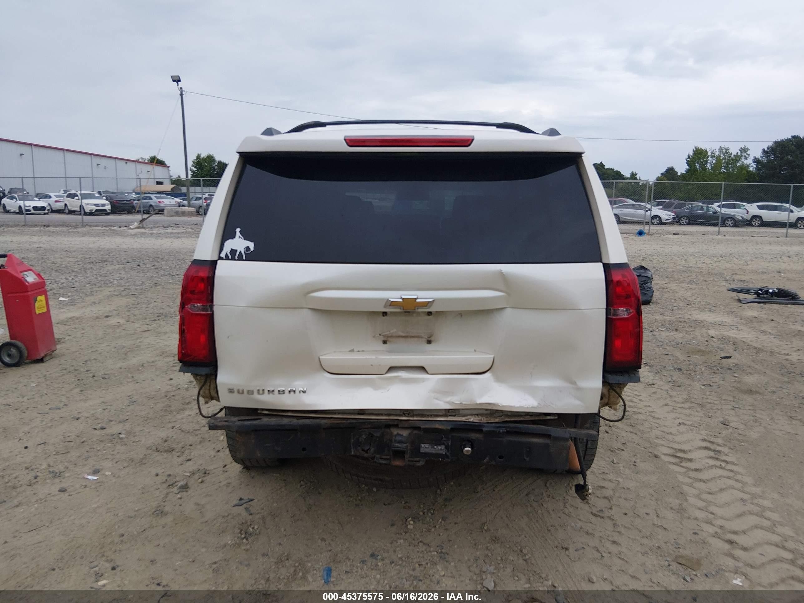 2015 Chevrolet Suburban 1500 Ltz White vin: 1GNSCKKC8FR708253