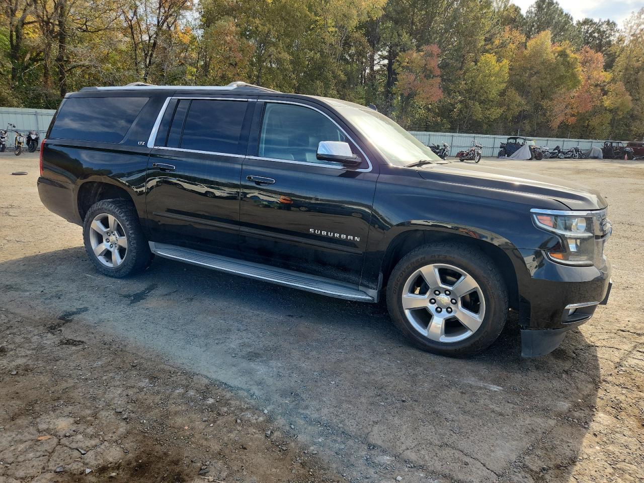 2015 Chevrolet Suburban C1500 Ltz Черный vin: 1GNSCKKC9FR263117