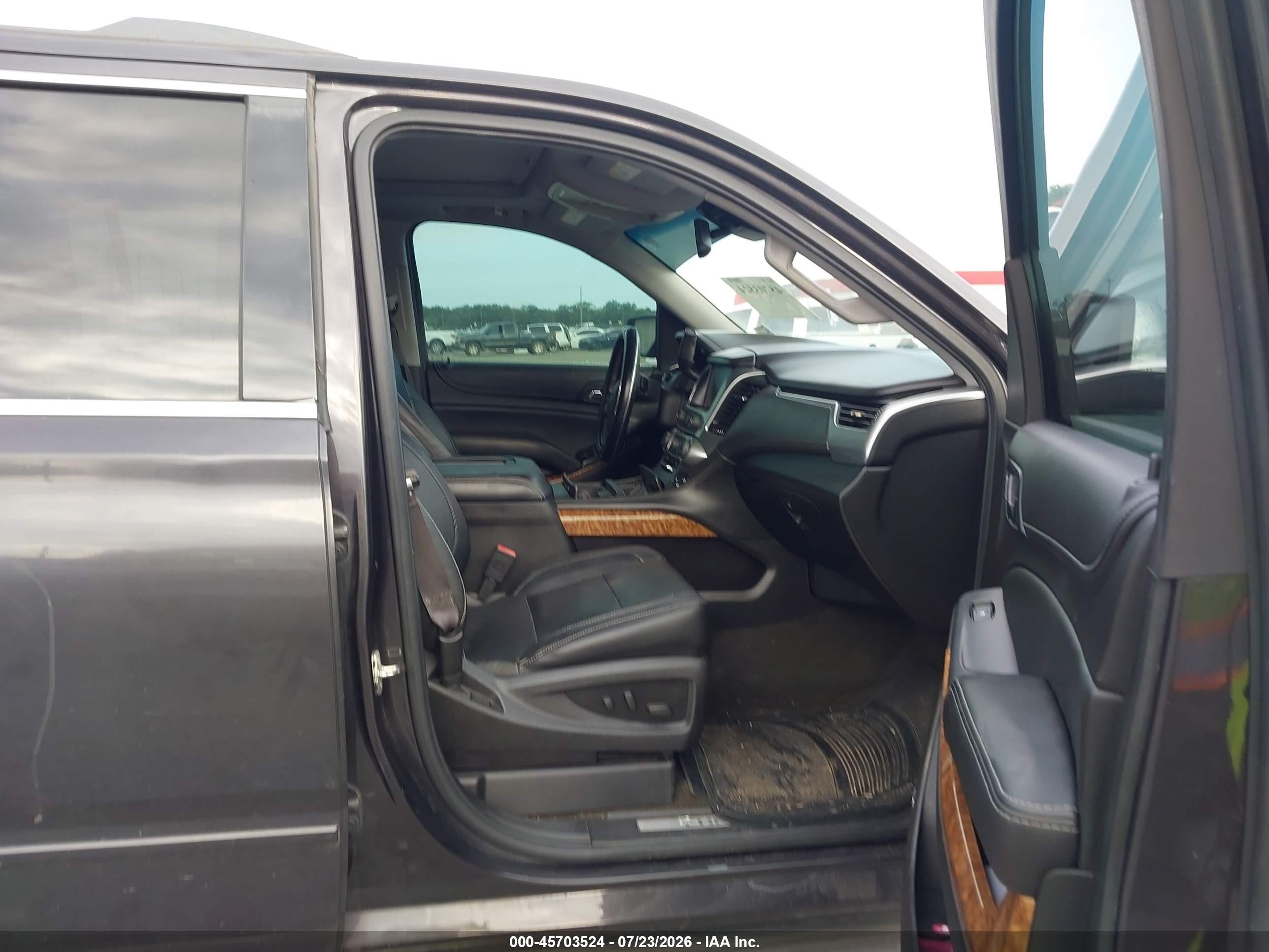2015 Chevrolet Suburban 1500 Ltz Black vin: 1GNSCKKC9FR585224