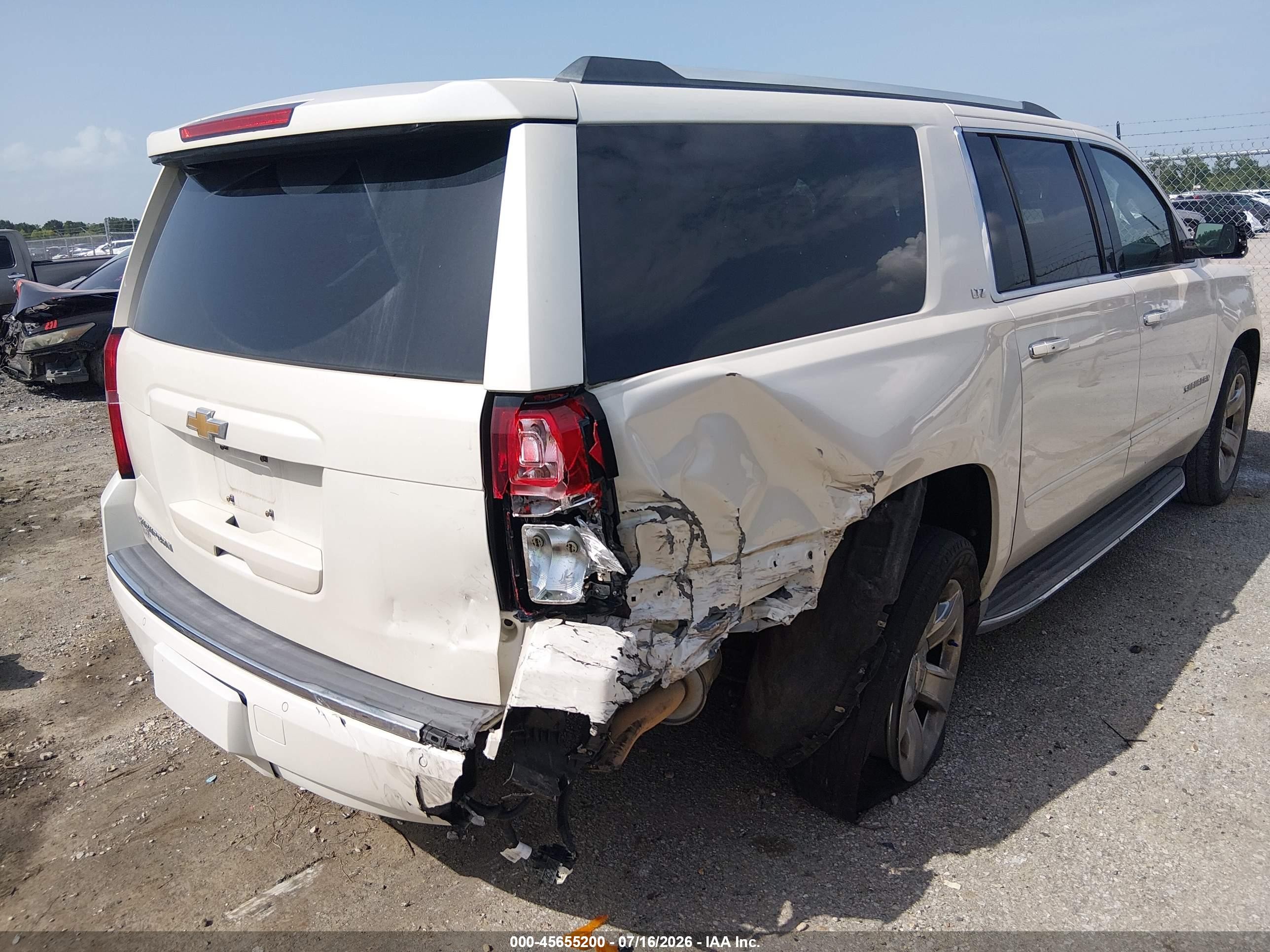 2015 Chevrolet Suburban Ltz Cream vin: 1GNSCKKC9FR722579