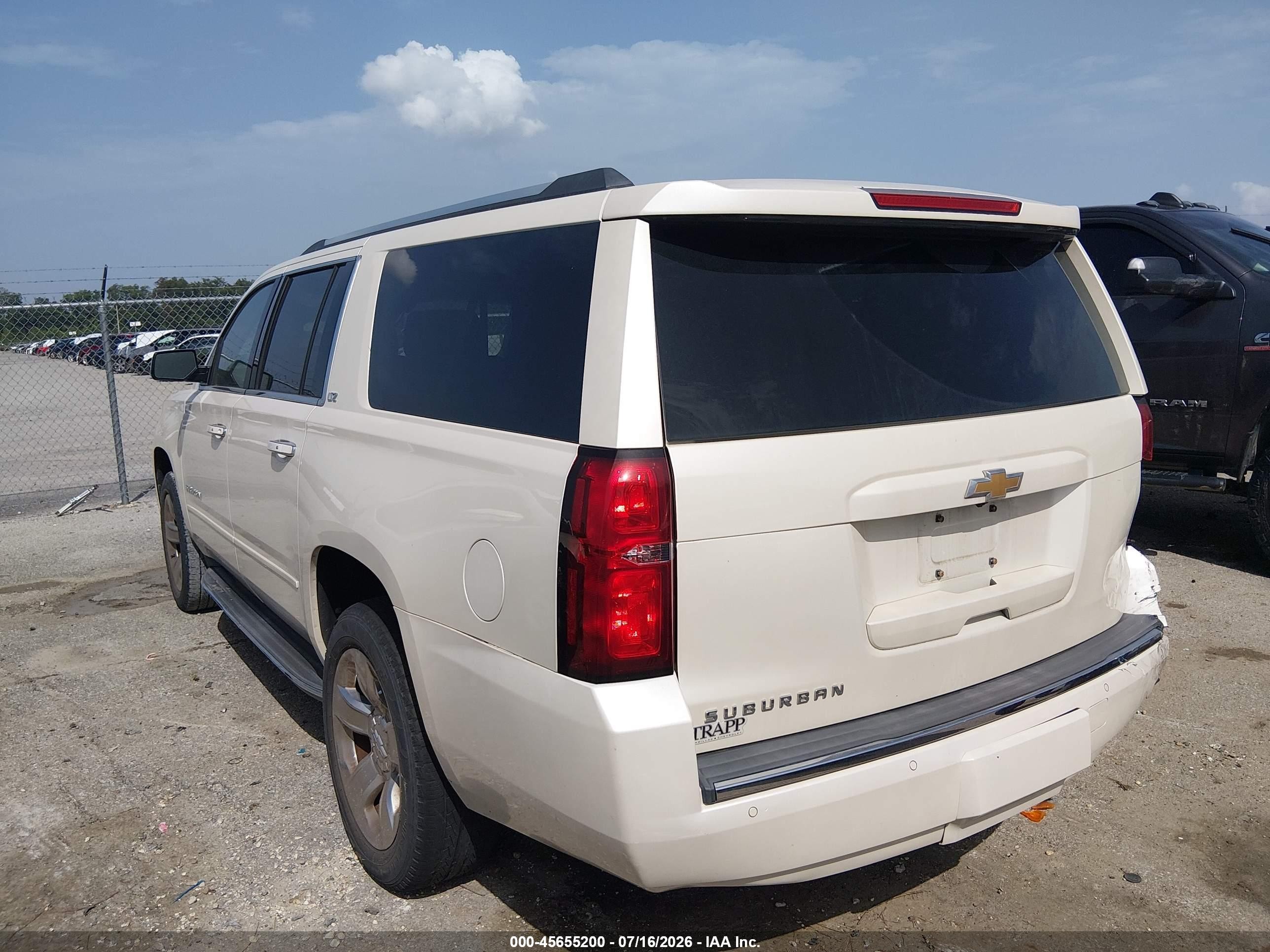2015 Chevrolet Suburban Ltz Cream vin: 1GNSCKKC9FR722579