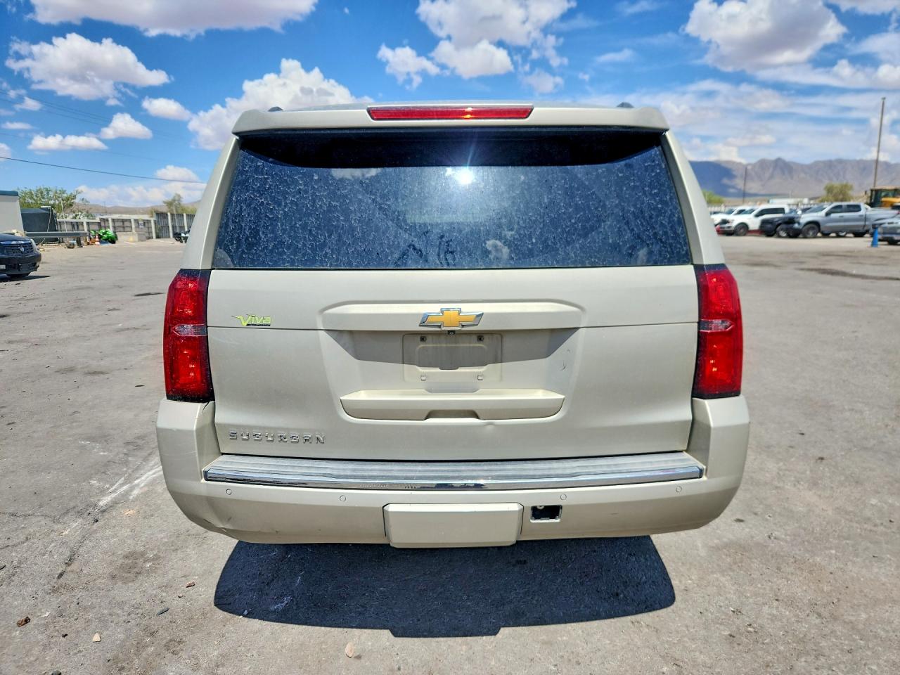 2015 Chevrolet Suburban C1500 Ltz Tan vin: 1GNSCKKCXFR125022