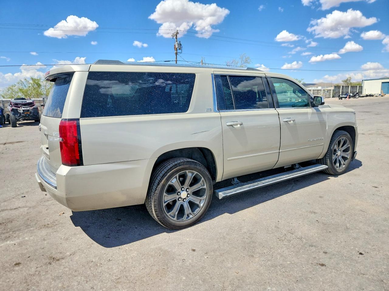 2015 Chevrolet Suburban C1500 Ltz Tan vin: 1GNSCKKCXFR125022