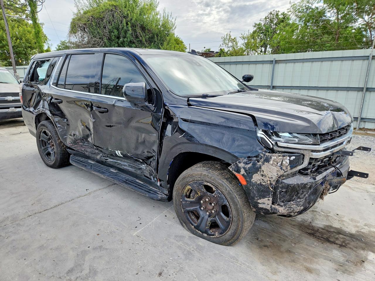 2022 Chevrolet Tahoe C1500 Black vin: 1GNSCLED3NR266460