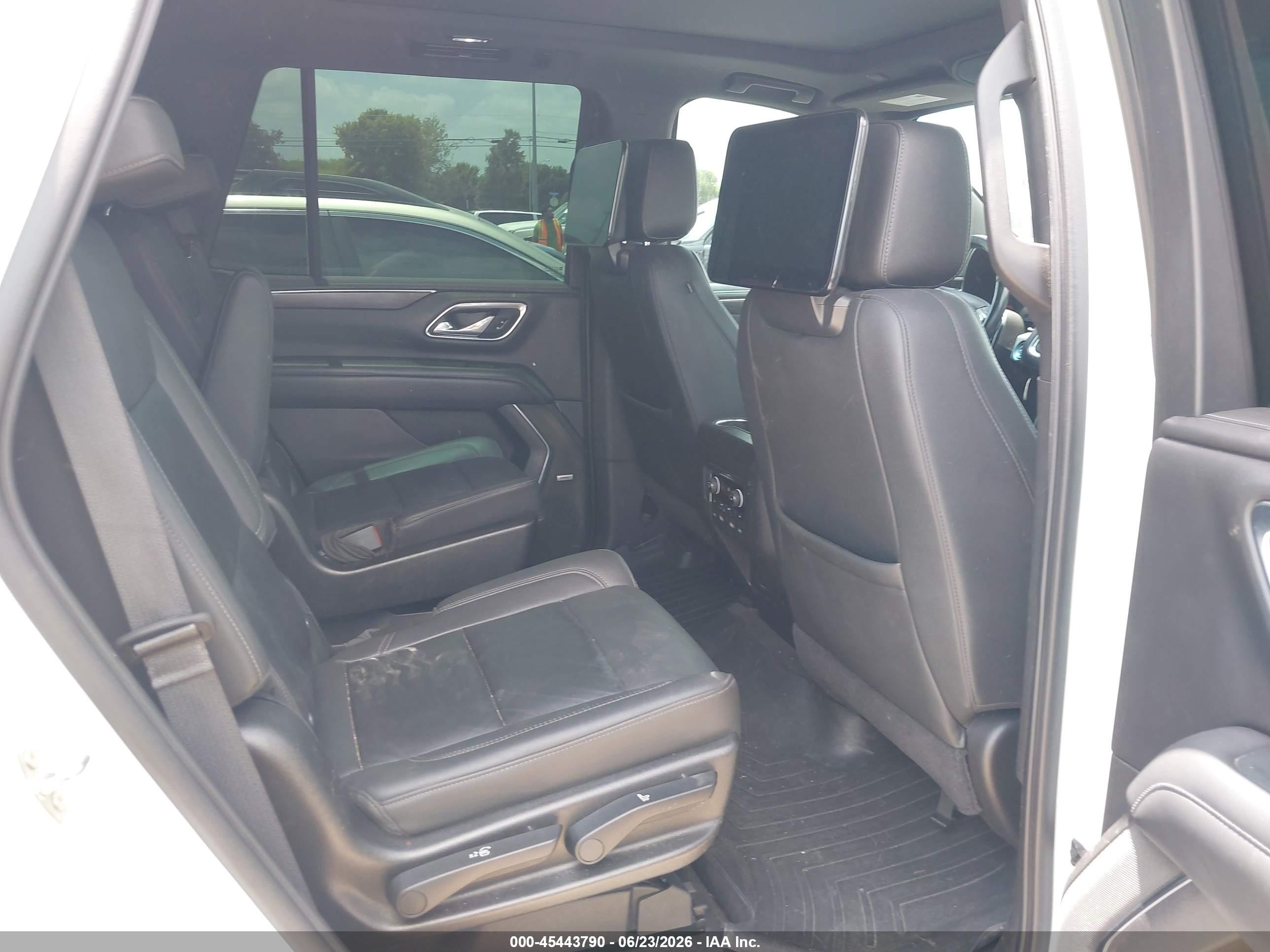 2021 Chevrolet Tahoe 2wd Lt White vin: 1GNSCNKD2MR243718