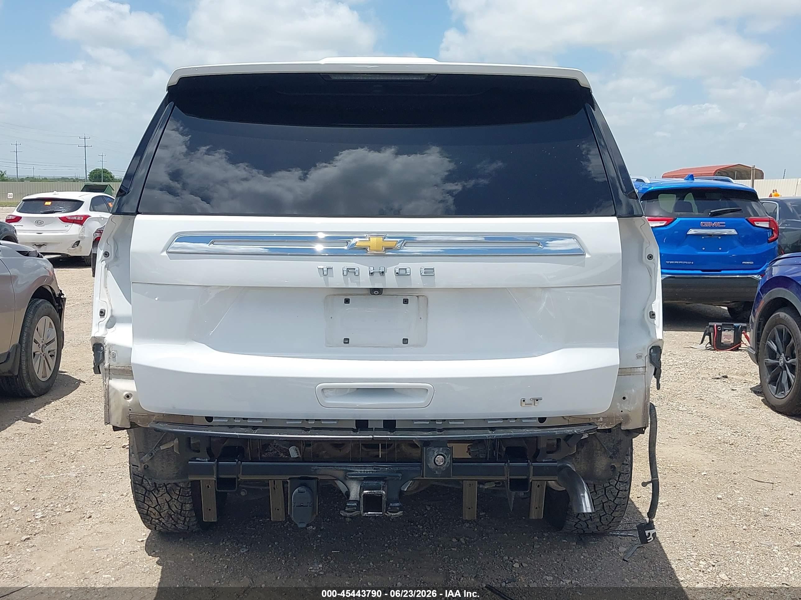 2021 Chevrolet Tahoe 2wd Lt White vin: 1GNSCNKD2MR243718