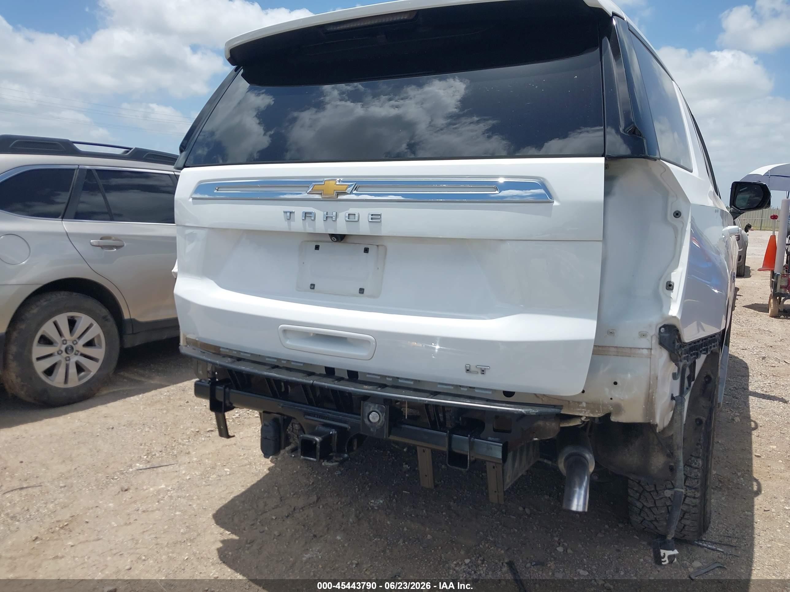 2021 Chevrolet Tahoe 2wd Lt White vin: 1GNSCNKD2MR243718