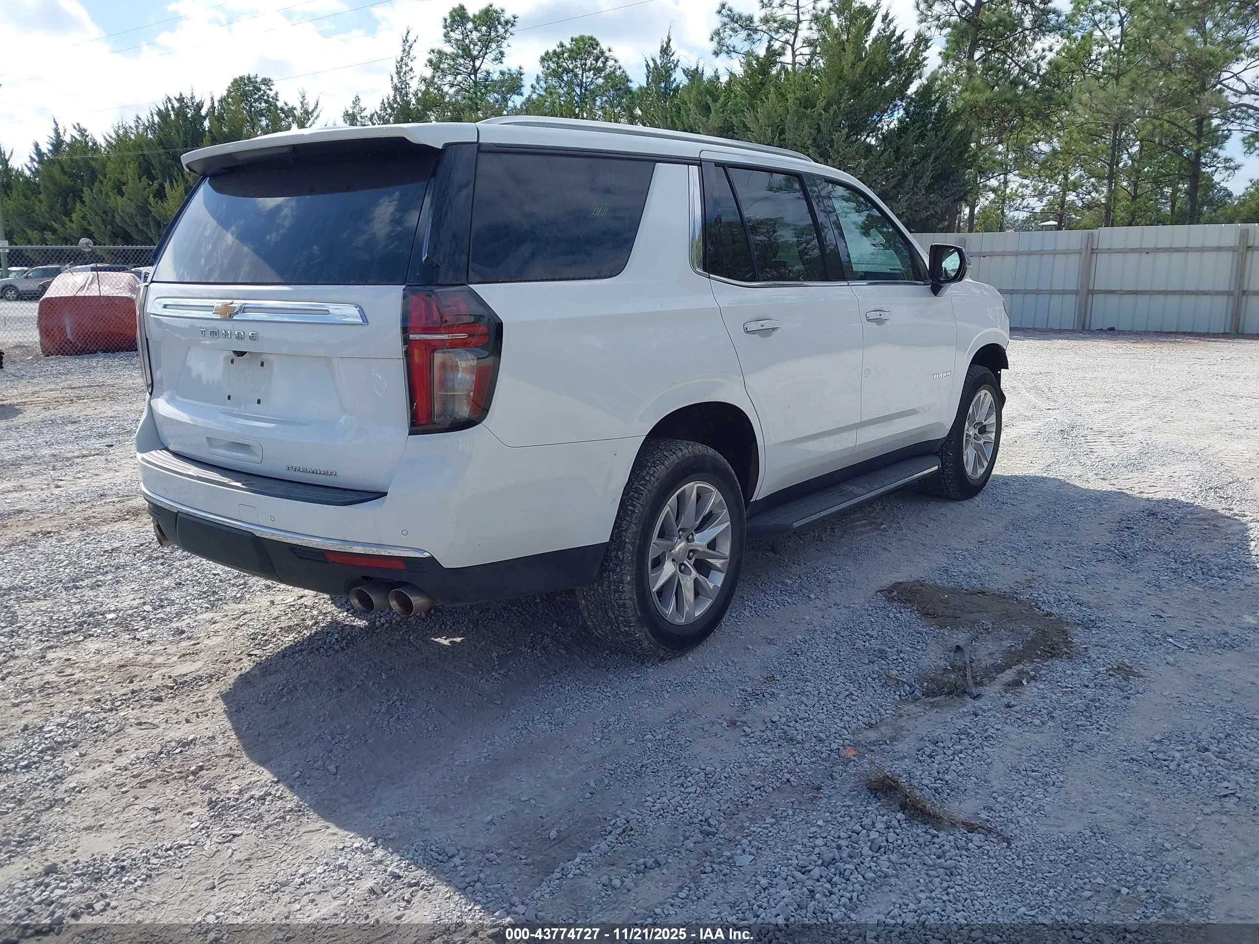 2024 Chevrolet Tahoe 2wd Premier White vin: 1GNSCSKDXRR306652