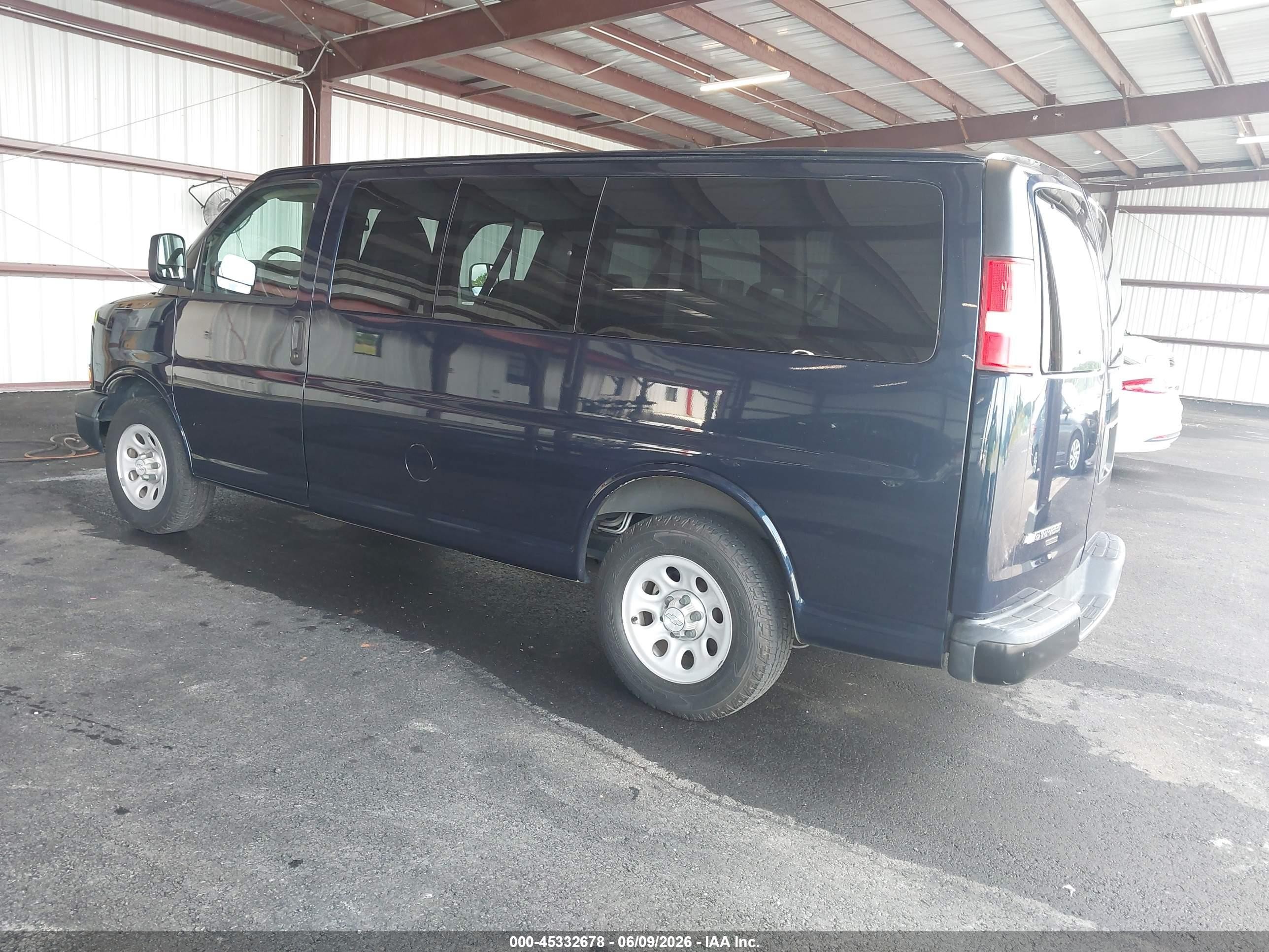 2014 Chevrolet Express 1500 Ls Blue vin: 1GNSGBF45E1182152