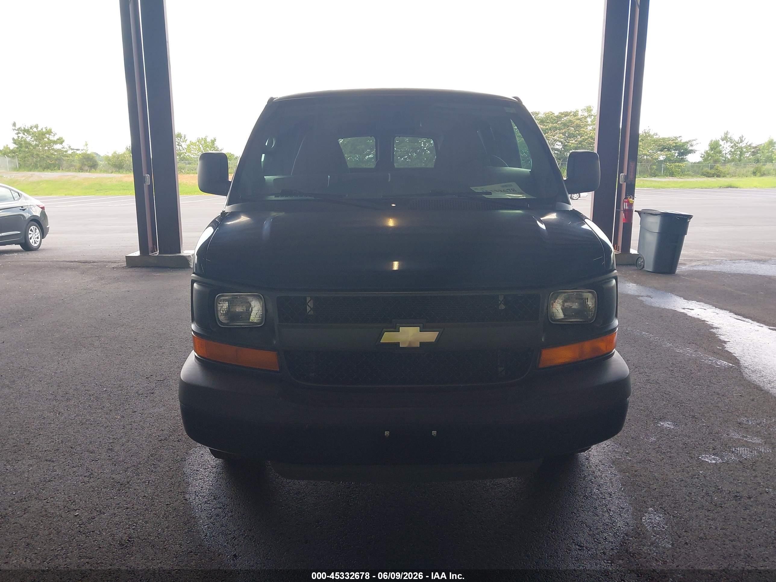 2014 Chevrolet Express 1500 Ls Blue vin: 1GNSGBF45E1182152