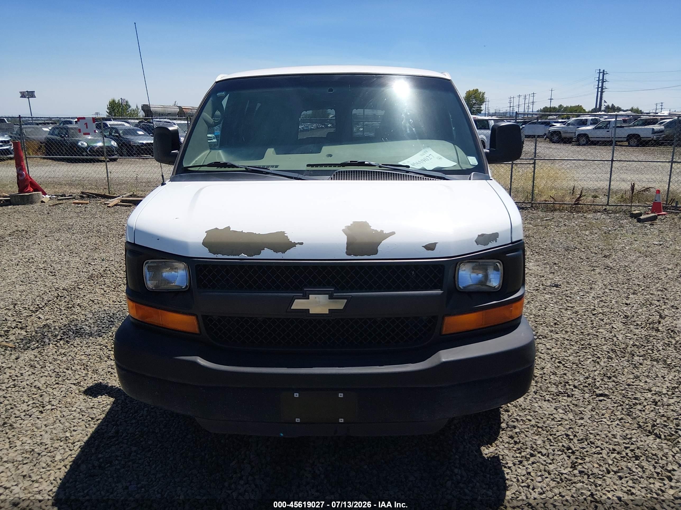 2011 Chevrolet Express 1500 Ls White vin: 1GNSHBF41B1114102
