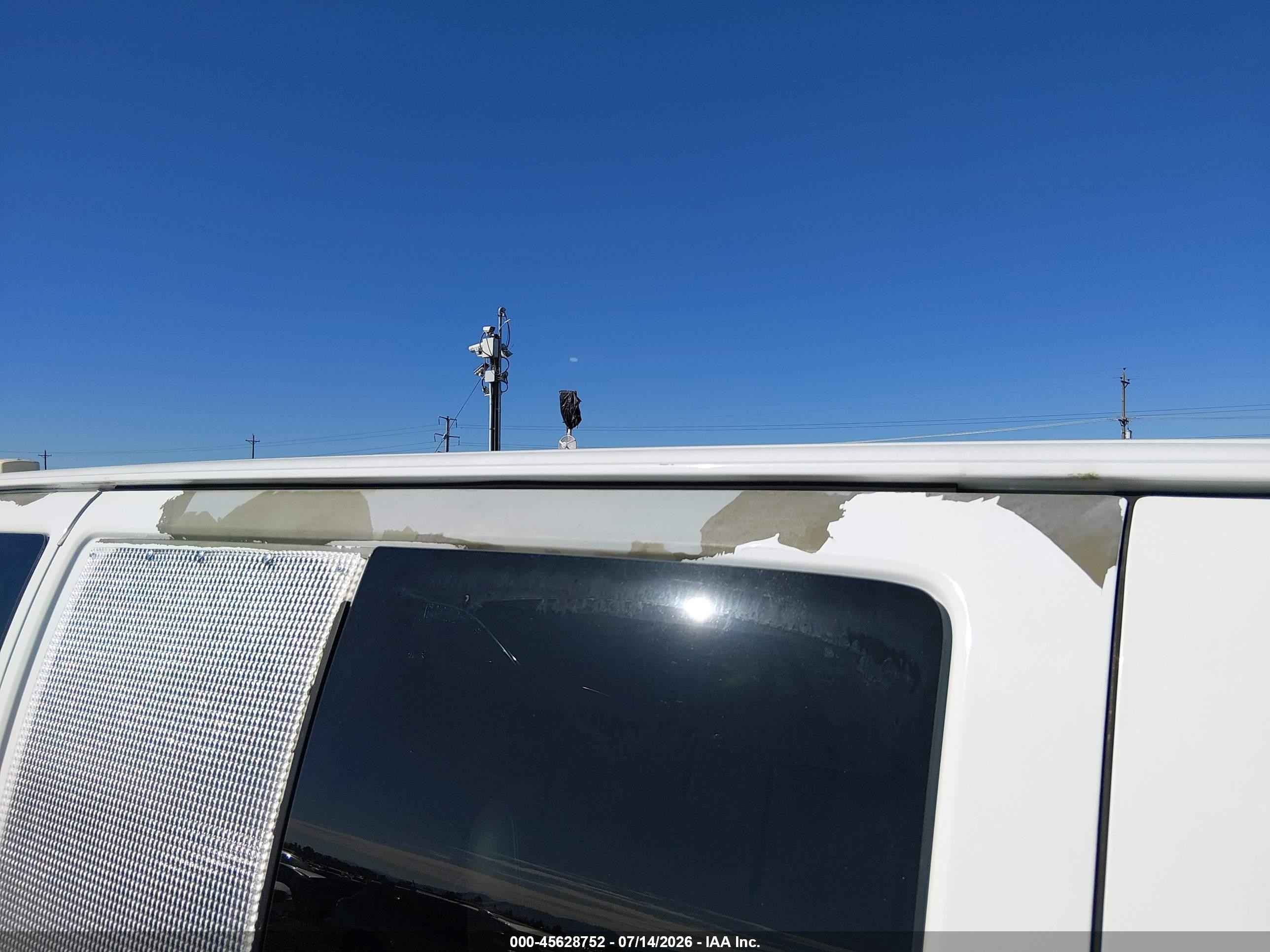 2011 Chevrolet Express 1500 Ls White vin: 1GNSHBF49B1114705