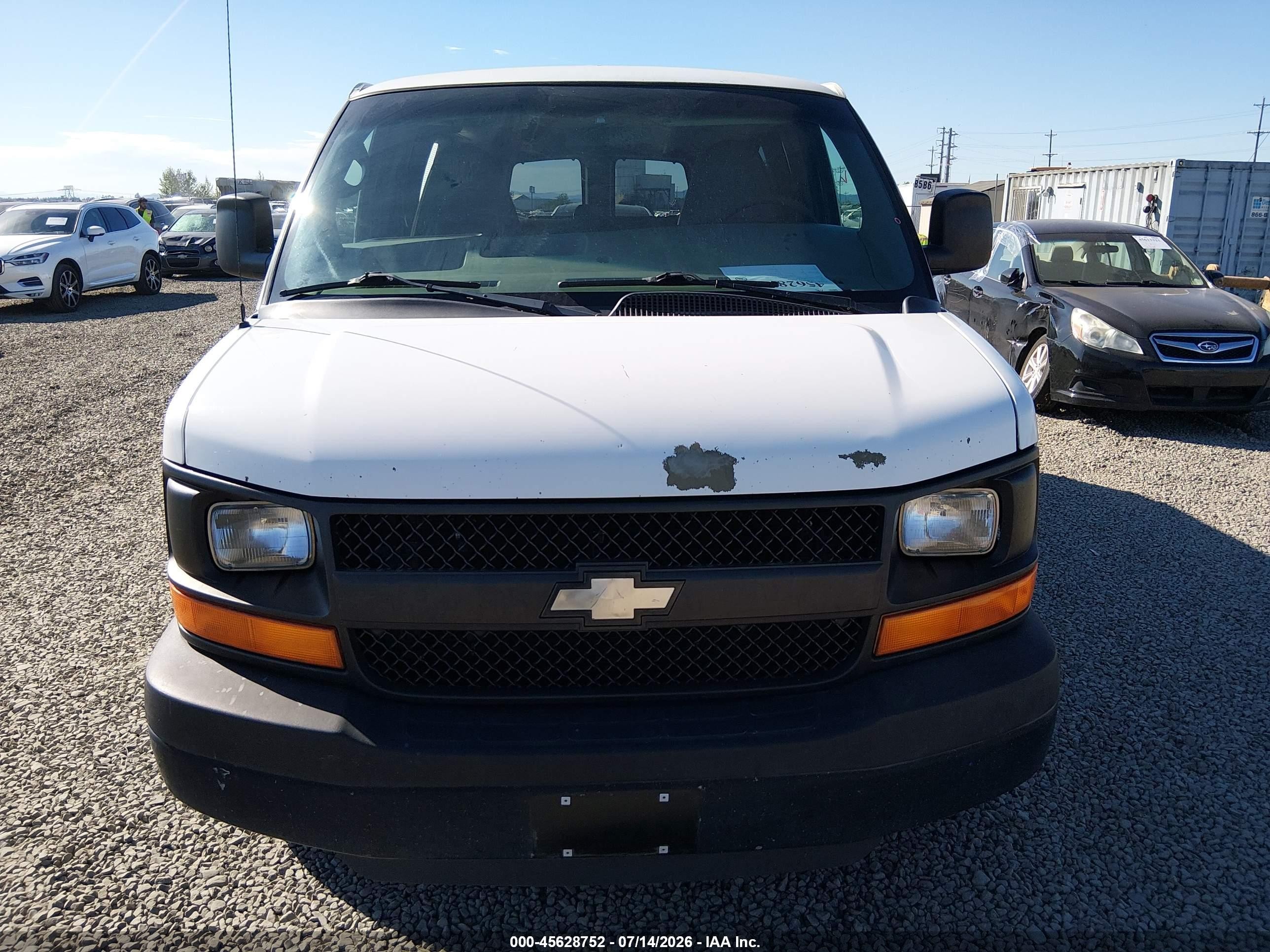 2011 Chevrolet Express 1500 Ls White vin: 1GNSHBF49B1114705