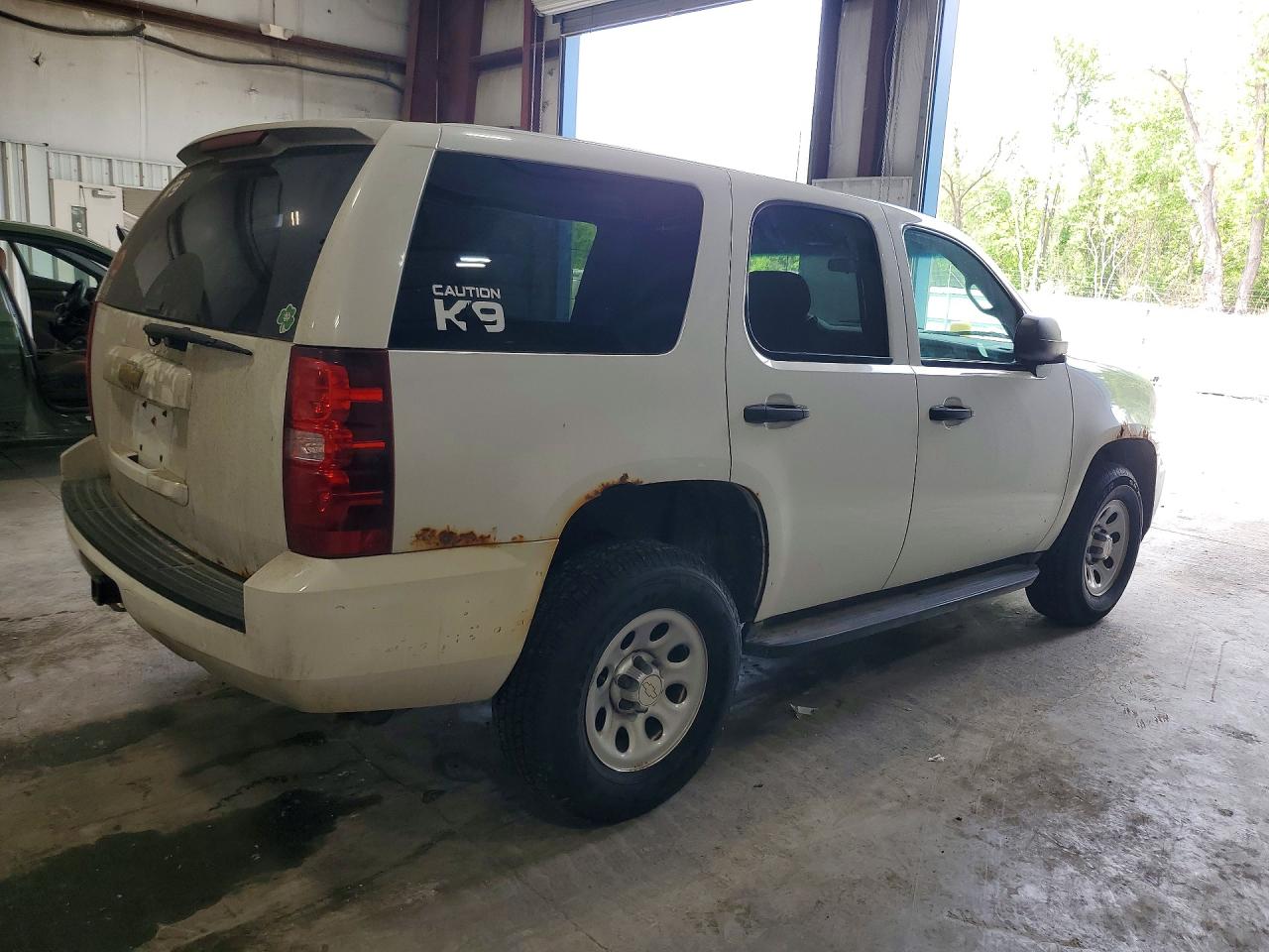 2011 Chevrolet Tahoe Белый vin: 1GNSK2E01BR136716