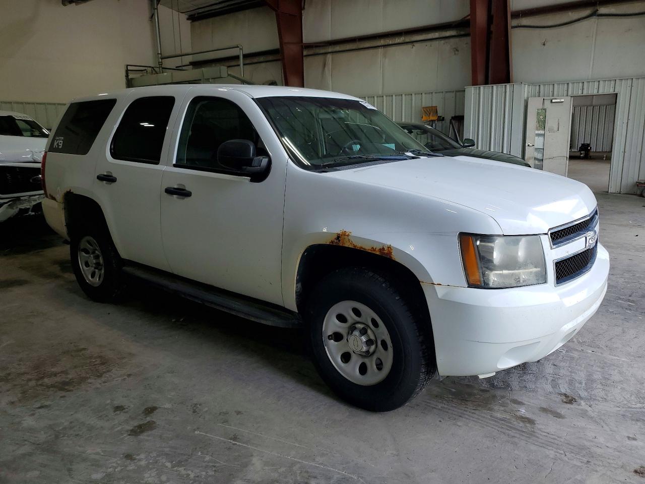 2011 Chevrolet Tahoe Белый vin: 1GNSK2E01BR136716