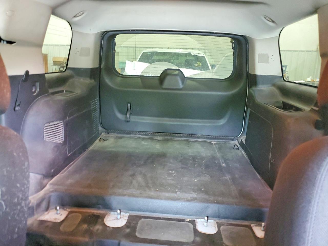 2011 Chevrolet Tahoe Белый vin: 1GNSK2E01BR136716