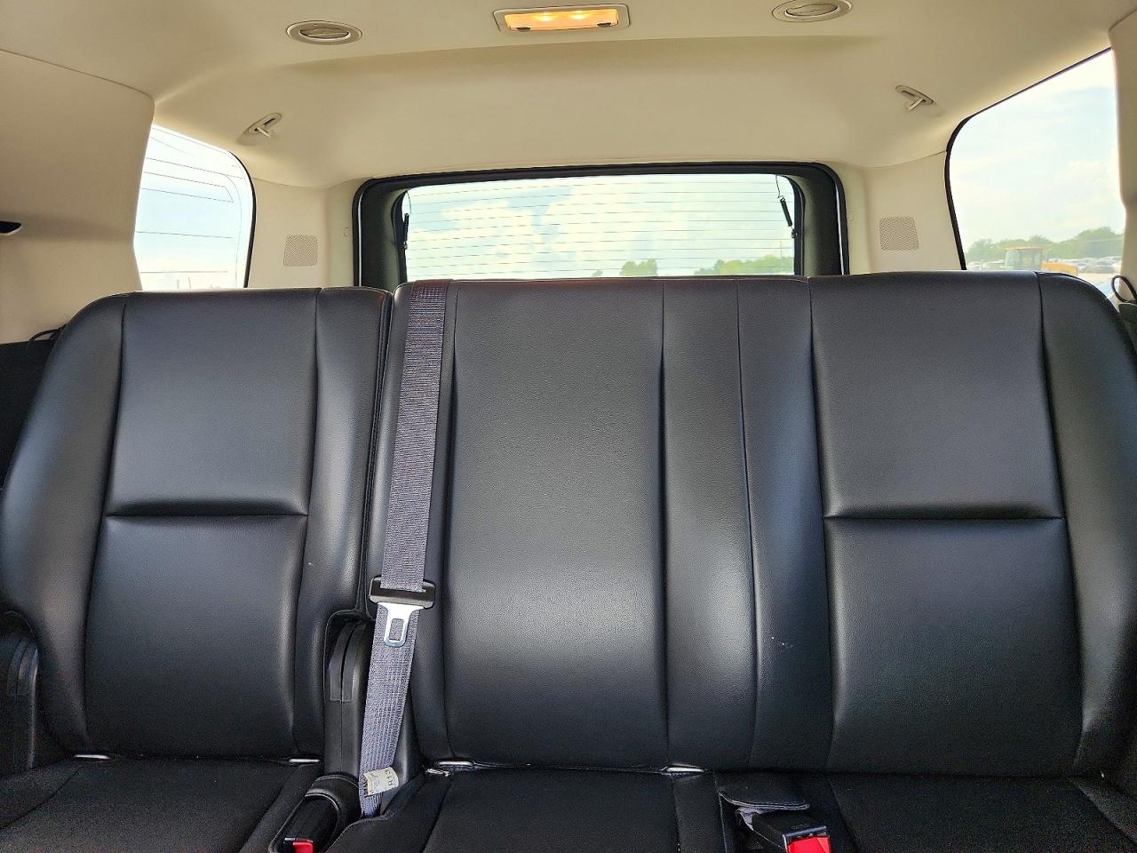 2014 Chevrolet Tahoe Special White vin: 1GNSK2E02ER172113
