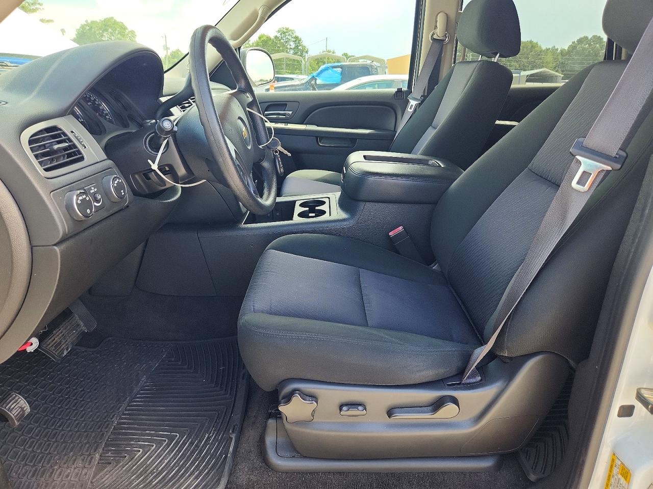 2014 Chevrolet Tahoe Special White vin: 1GNSK2E02ER172113