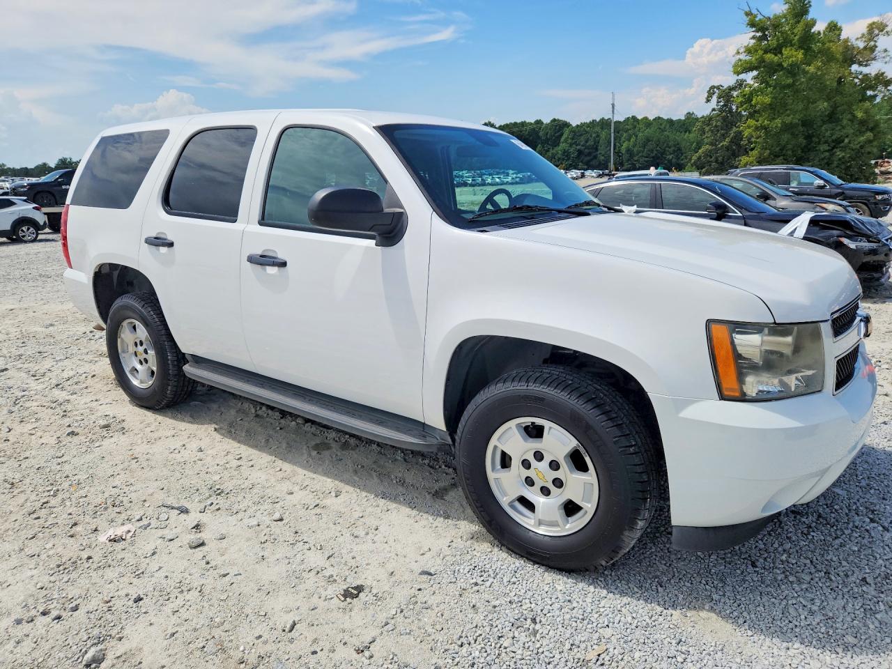2014 Chevrolet Tahoe Special White vin: 1GNSK2E02ER172113