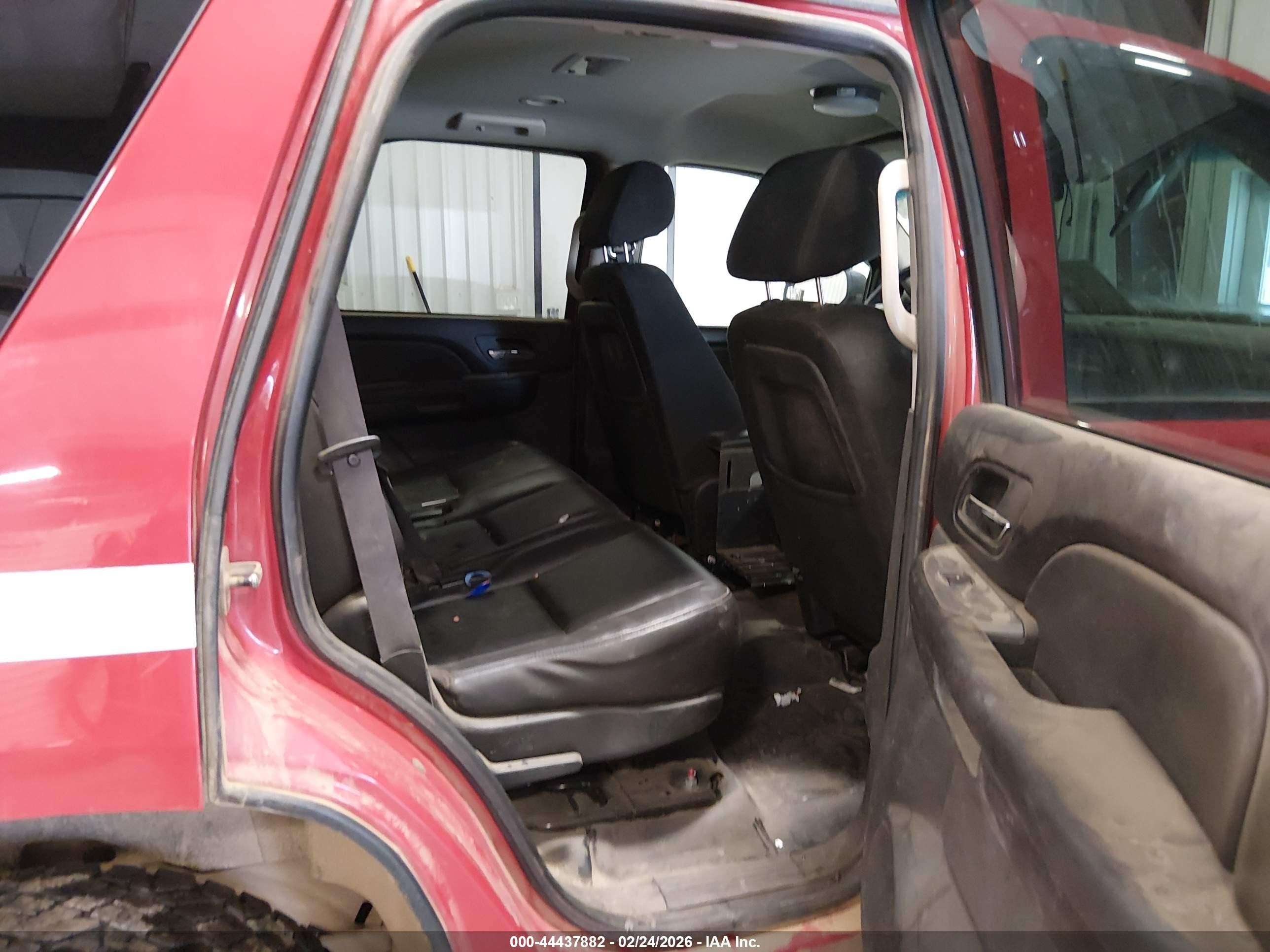 2011 Chevrolet Tahoe Special Red vin: 1GNSK2E04BR320564