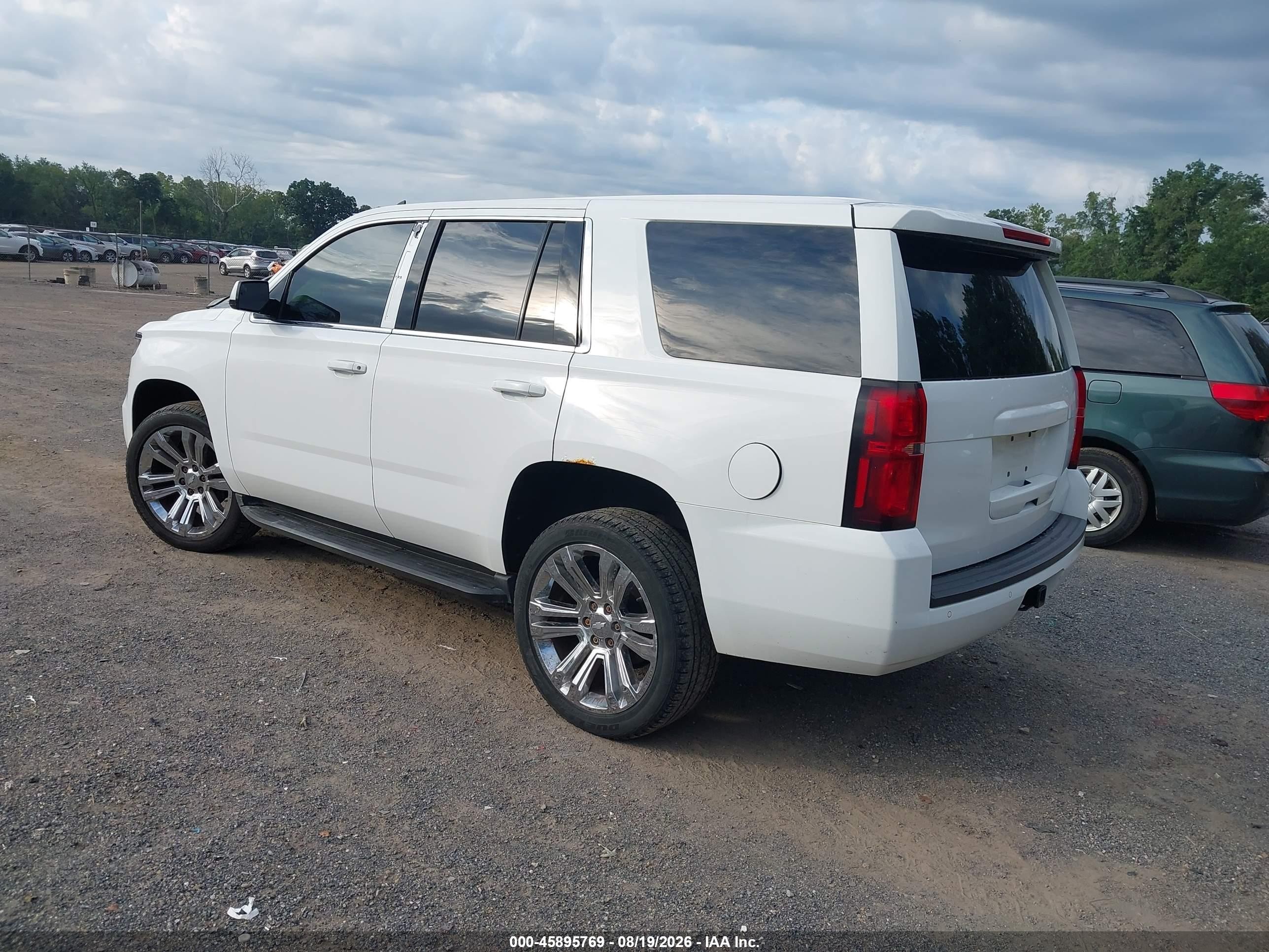 2015 Chevrolet Tahoe Commercial White vin: 1GNSK3EC6FR306090