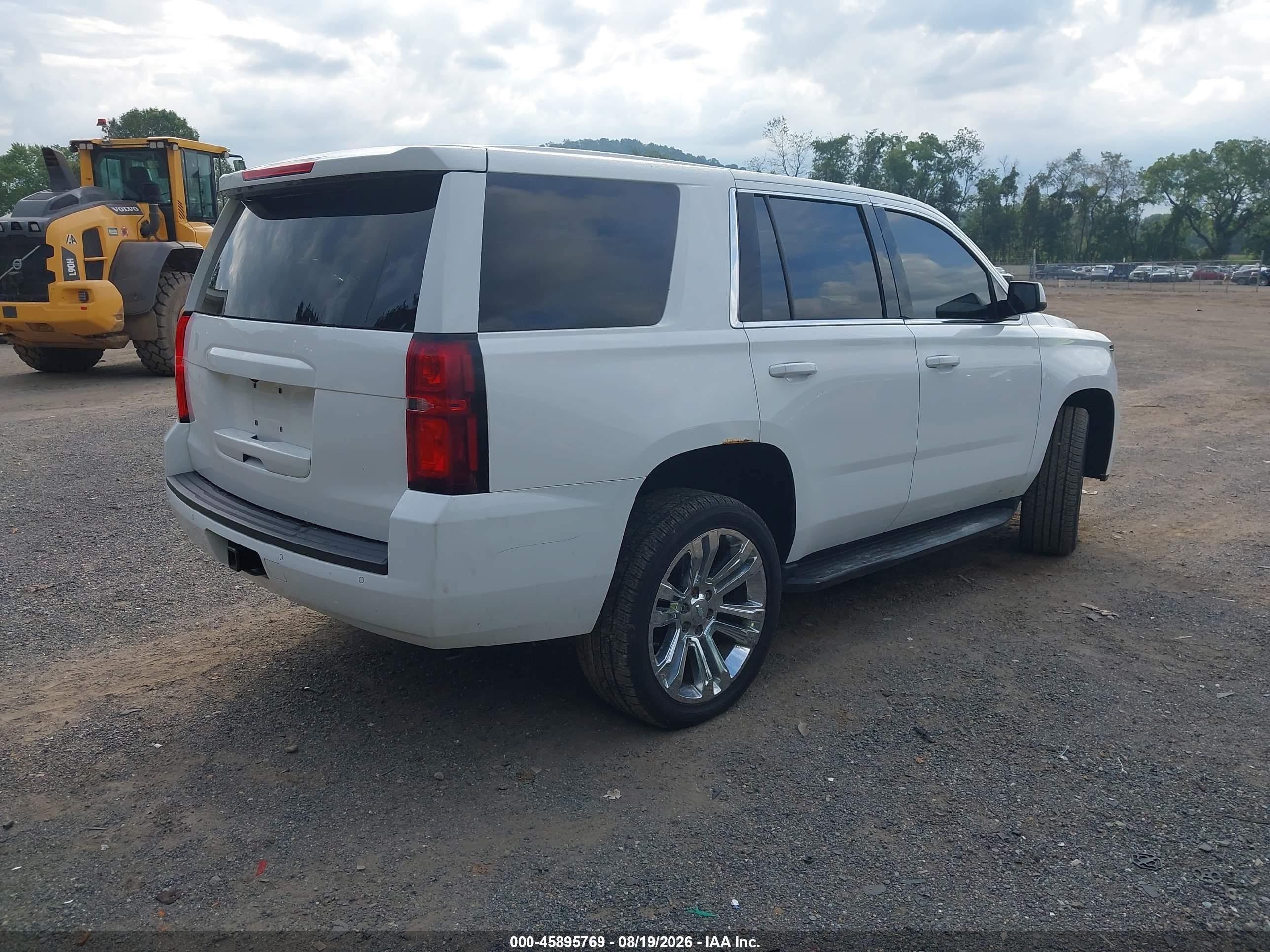2015 Chevrolet Tahoe Commercial White vin: 1GNSK3EC6FR306090