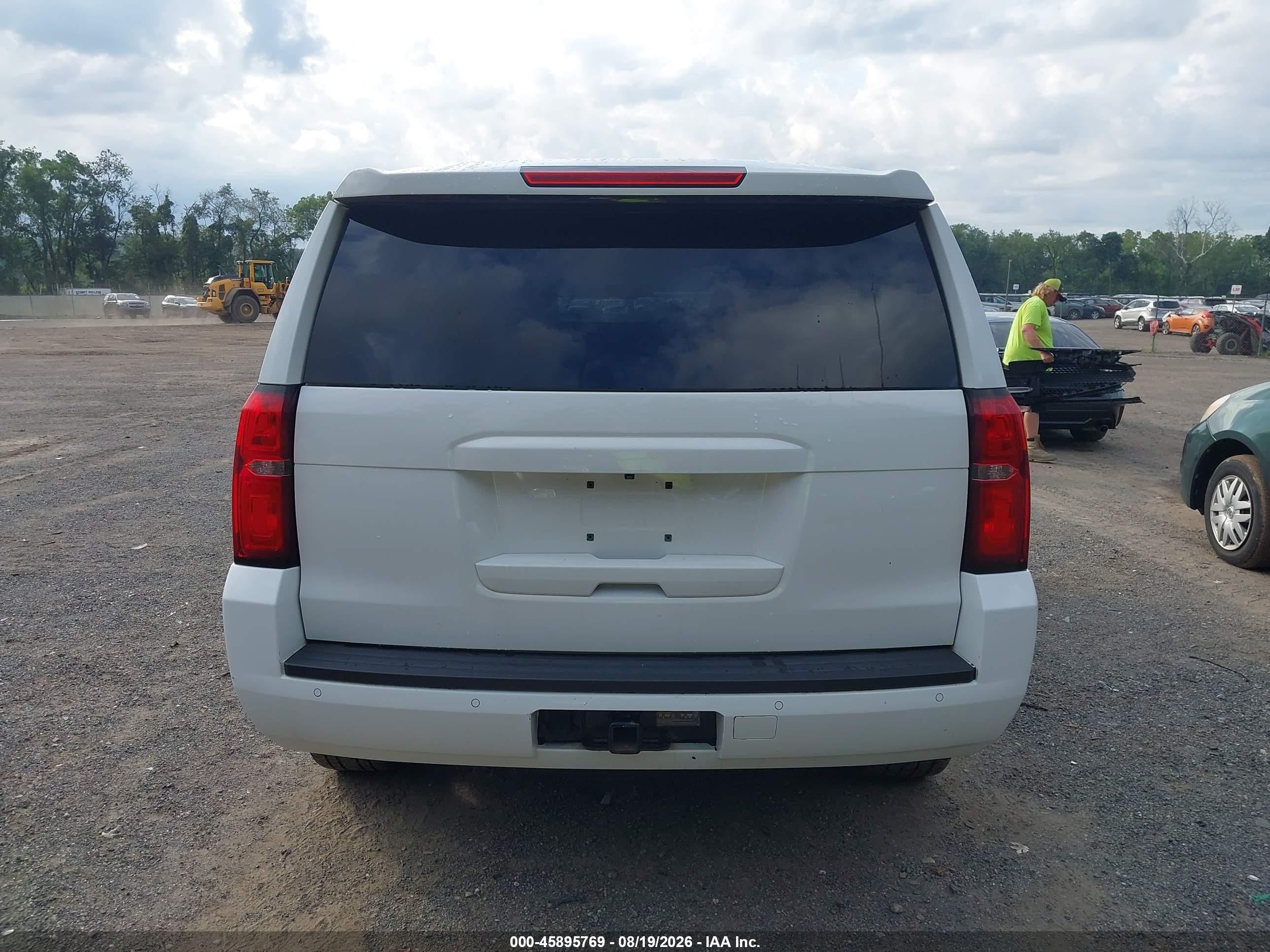2015 Chevrolet Tahoe Commercial White vin: 1GNSK3EC6FR306090
