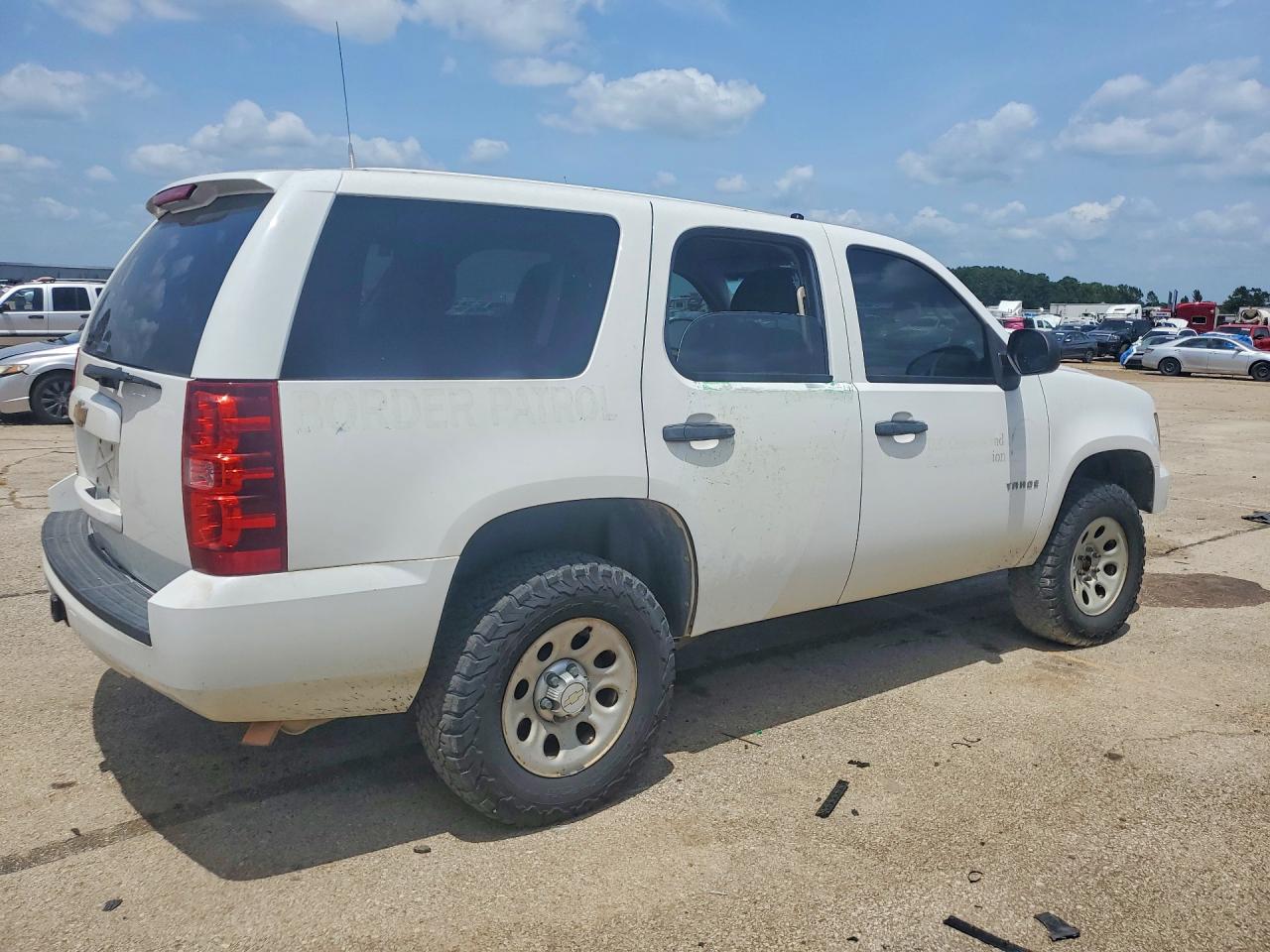 2014 Chevrolet Tahoe K1500 Белый vin: 1GNSK4E07ER163077