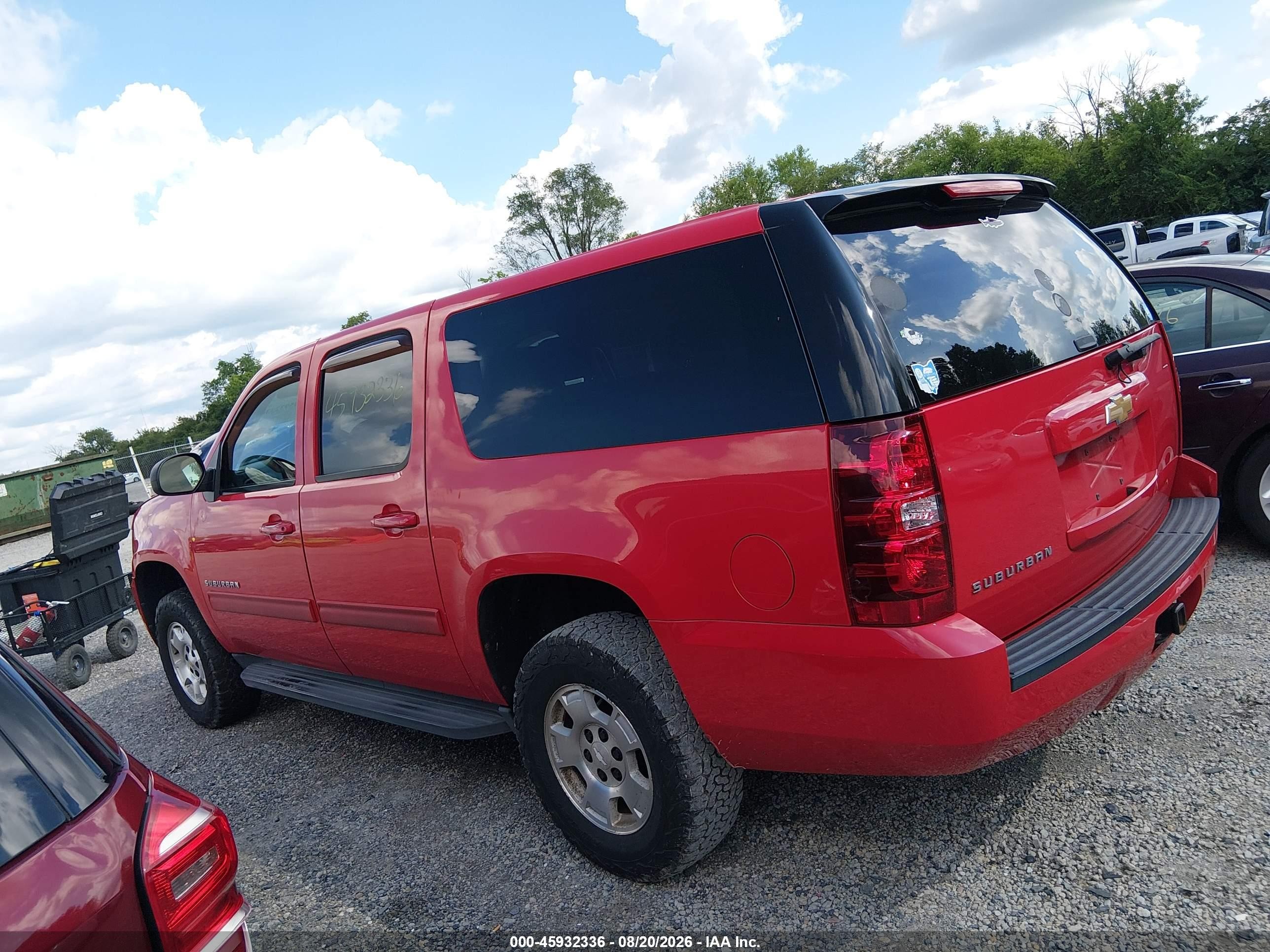 2013 Chevrolet Suburban Commercial Красный vin: 1GNSK5E75DR224606