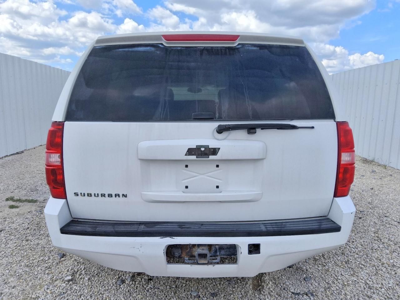 2013 Chevrolet Suburban K1500 White vin: 1GNSK5E7XDR269704