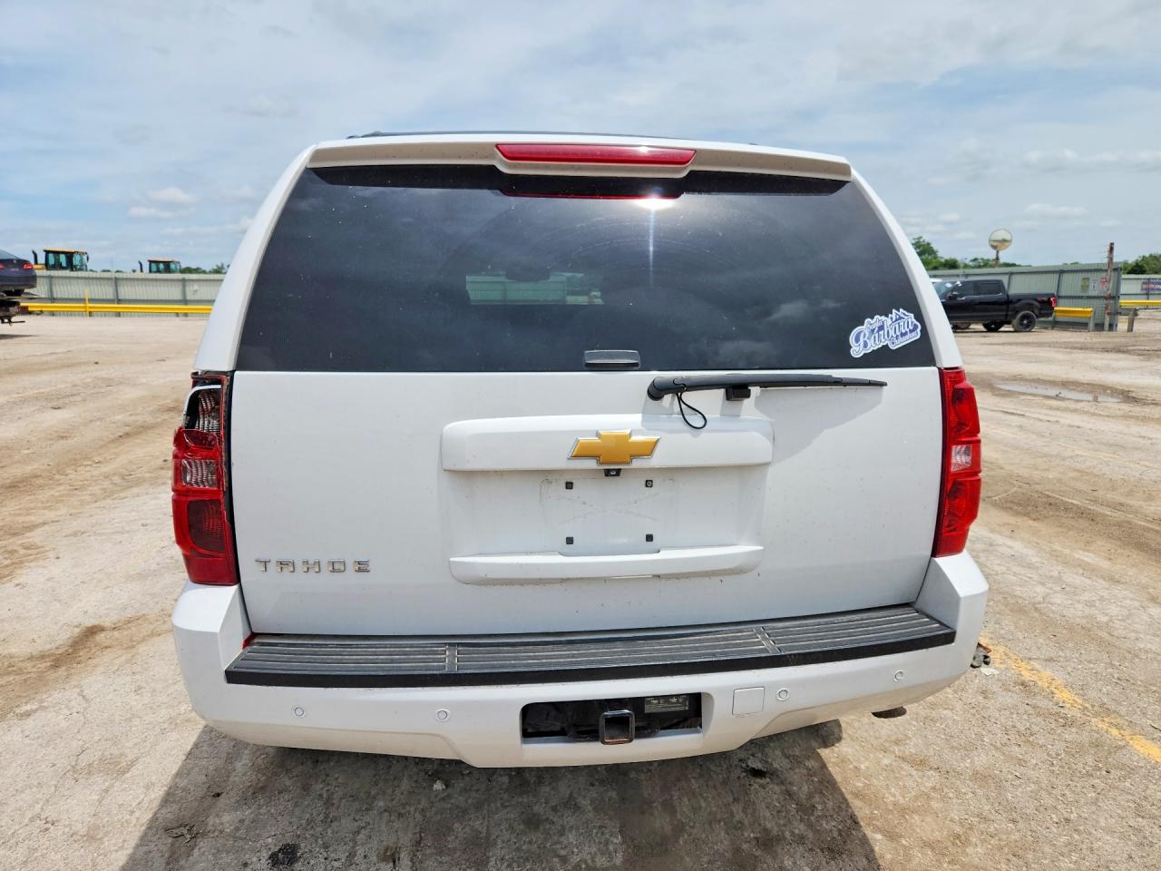2013 Chevrolet Tahoe K1500 Ls White vin: 1GNSKAE00DR328867