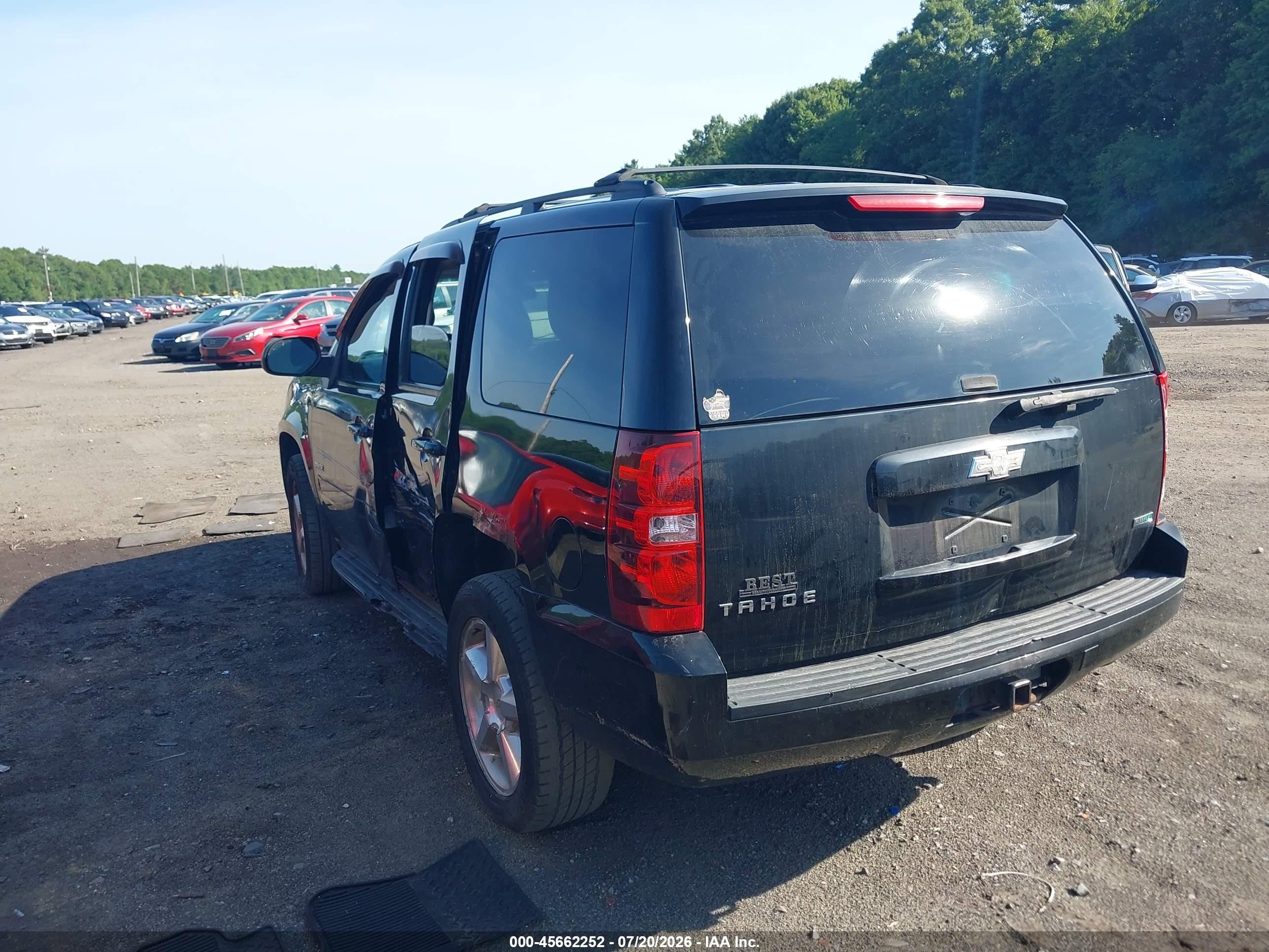 2011 Chevrolet Tahoe Ls Black vin: 1GNSKAE02BR248368