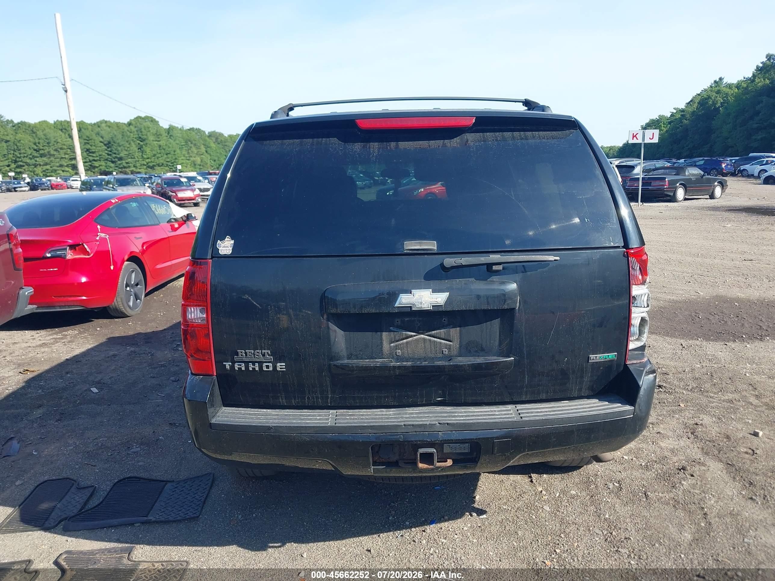 2011 Chevrolet Tahoe Ls Black vin: 1GNSKAE02BR248368