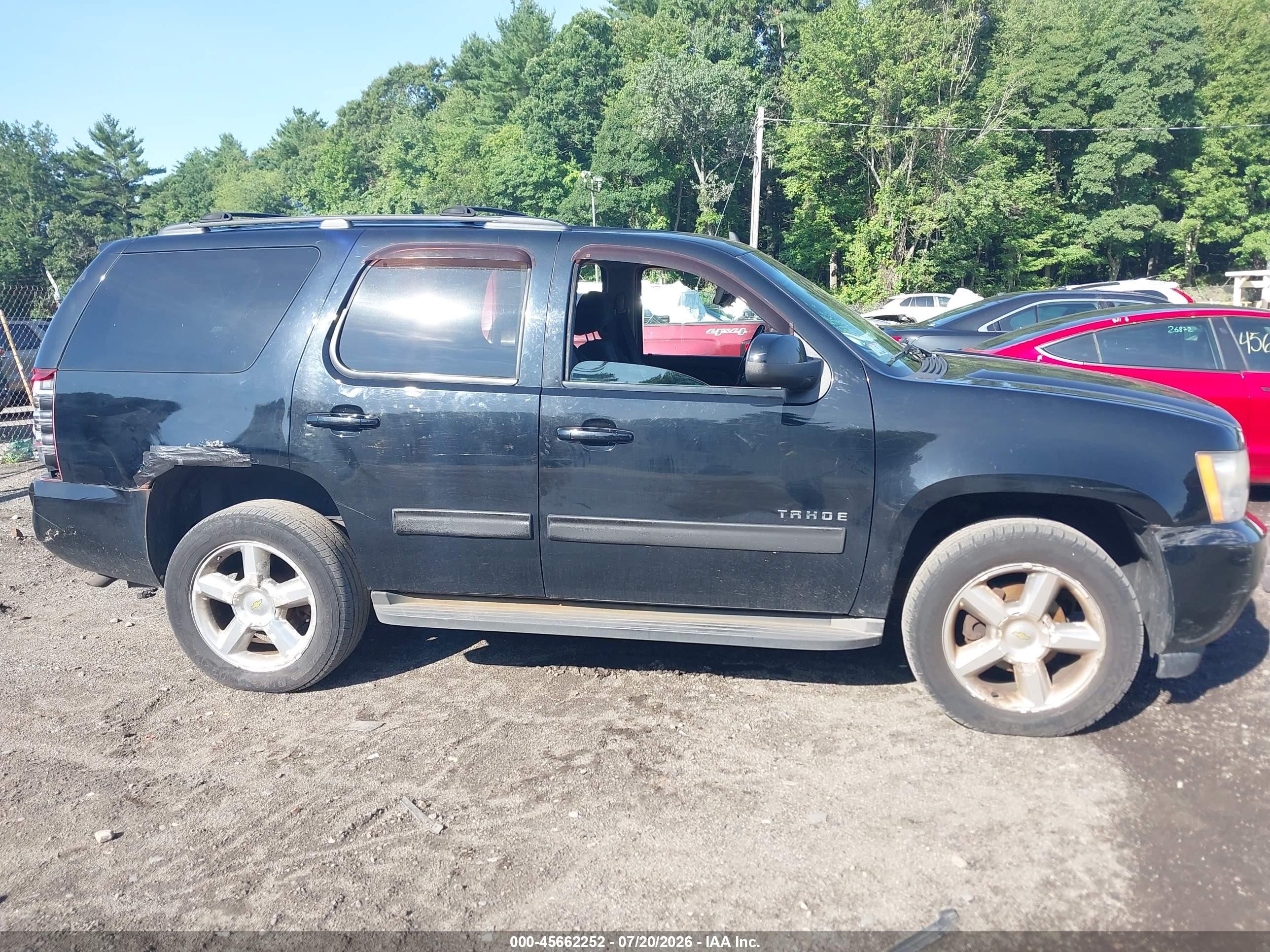 2011 Chevrolet Tahoe Ls Black vin: 1GNSKAE02BR248368