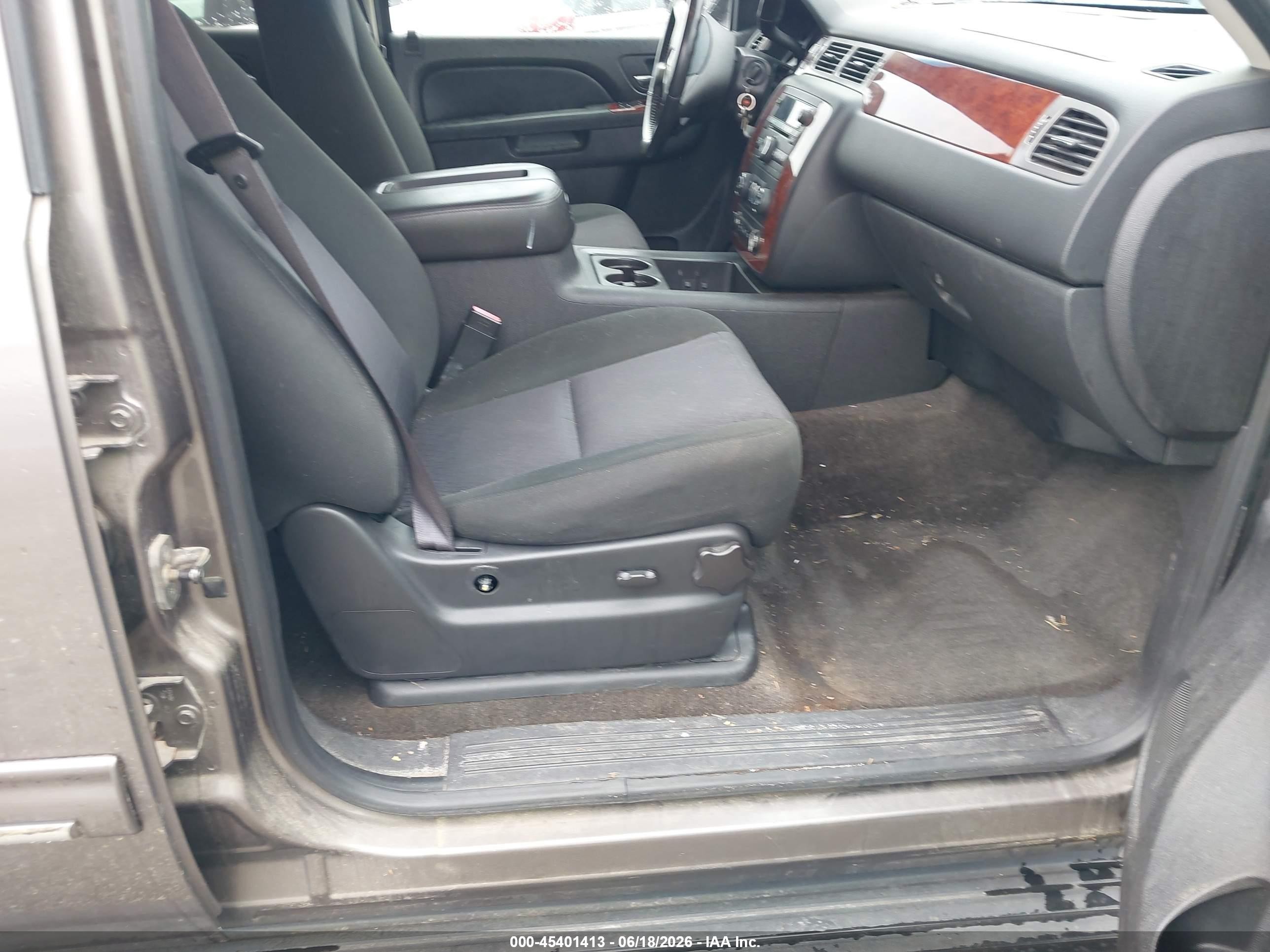 2011 Chevrolet Tahoe Ls Tan vin: 1GNSKAE02BR343982