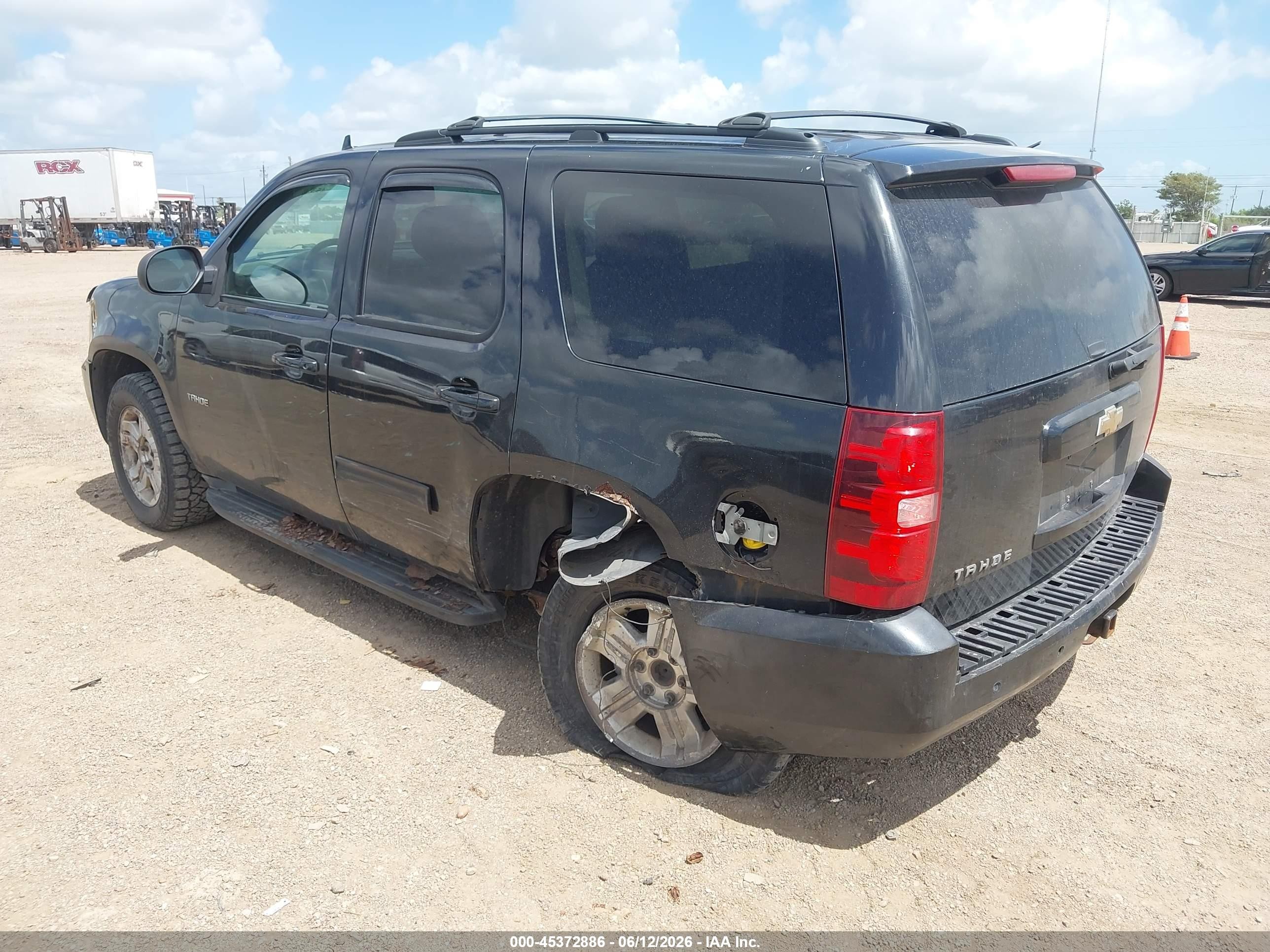 2011 Chevrolet Tahoe Ls Black vin: 1GNSKAE02BR353069