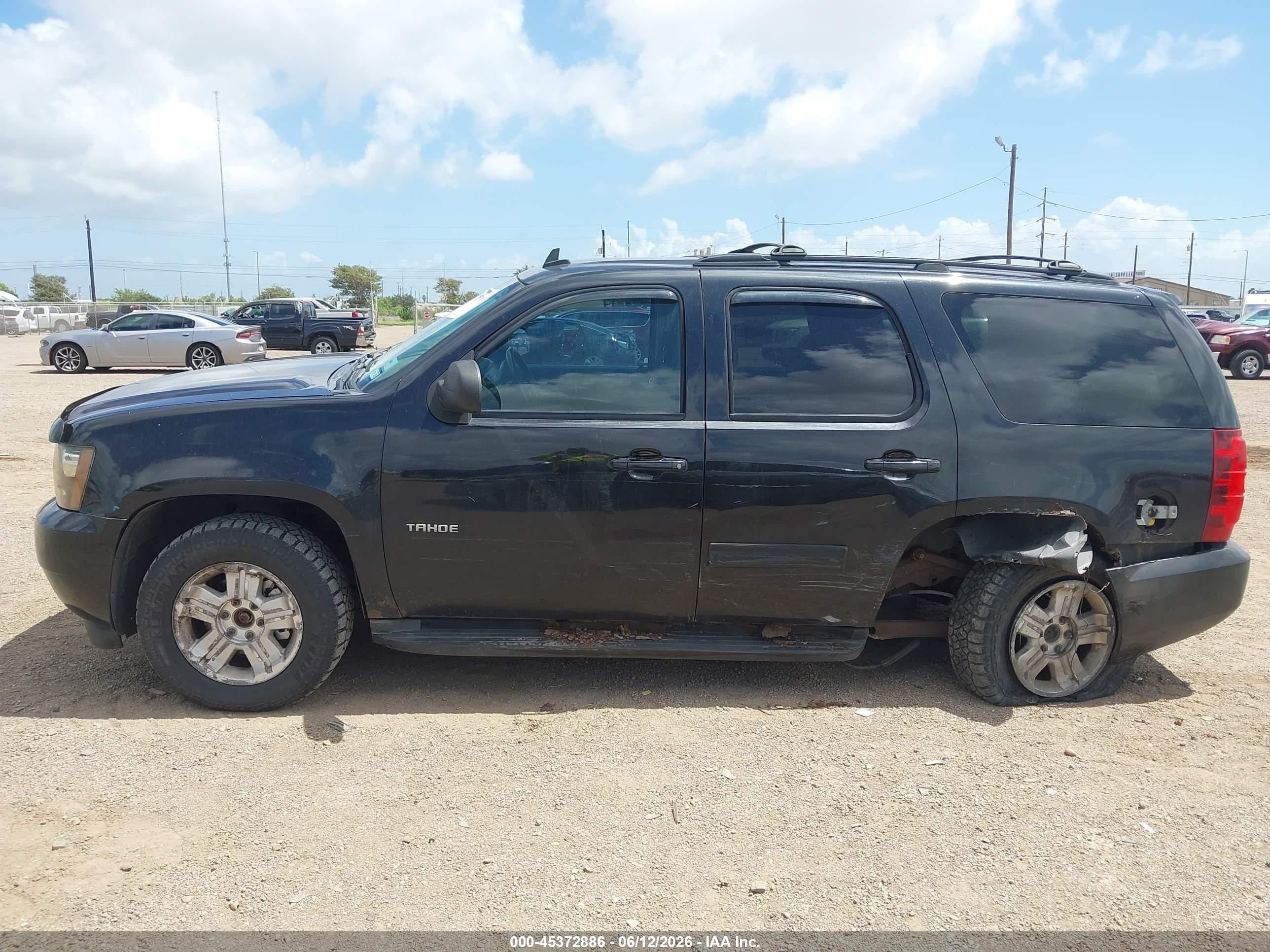 2011 Chevrolet Tahoe Ls Black vin: 1GNSKAE02BR353069