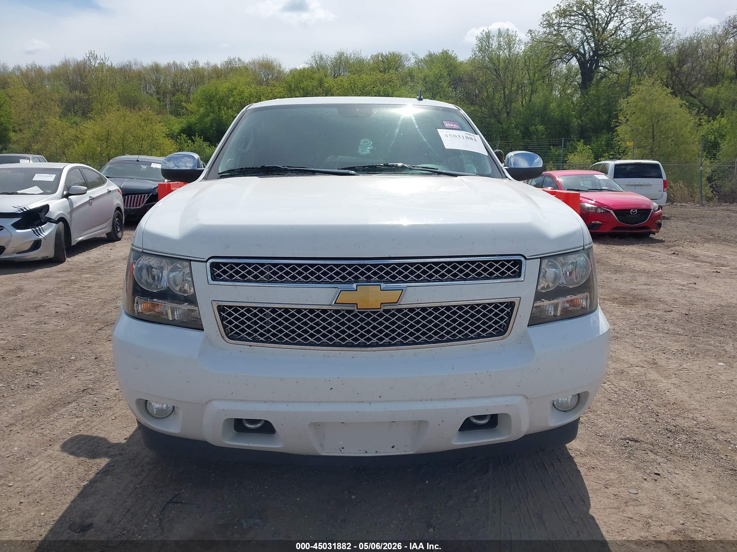 2013 Chevrolet Tahoe Ls White vin: 1GNSKAE03DR253078