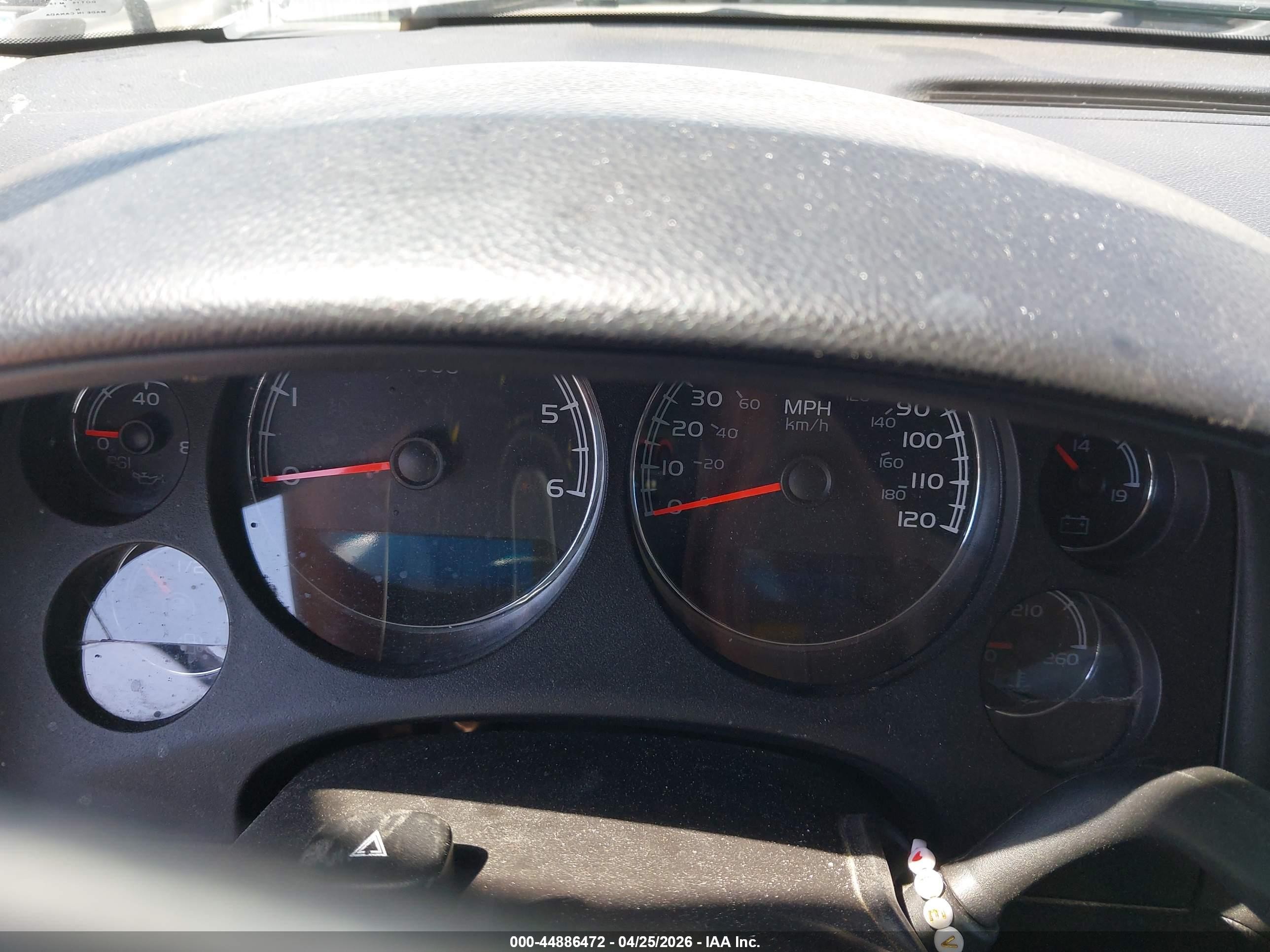 2014 Chevrolet Tahoe Ls White vin: 1GNSKAE03ER120984