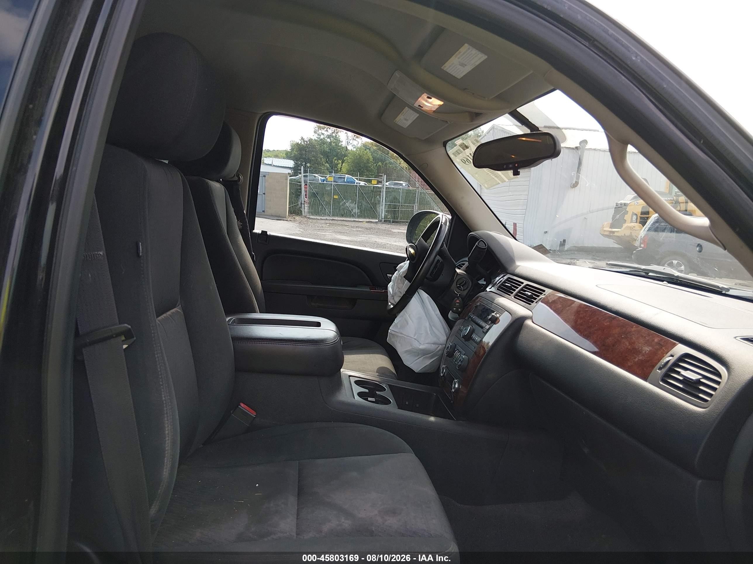 2011 Chevrolet Tahoe Ls Black vin: 1GNSKAE04BR393220