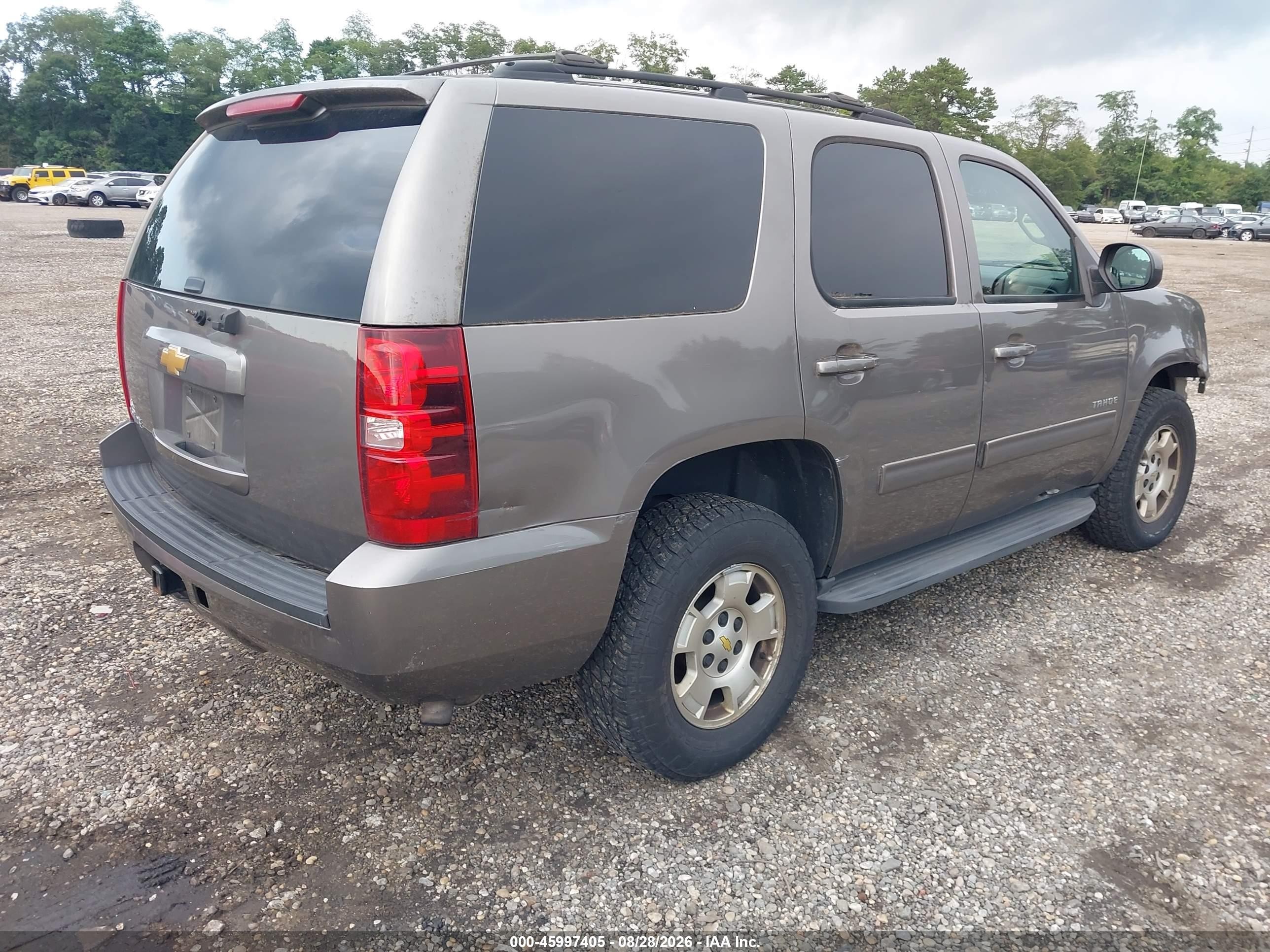 2013 Chevrolet Tahoe Ls Серый vin: 1GNSKAE04DR113802