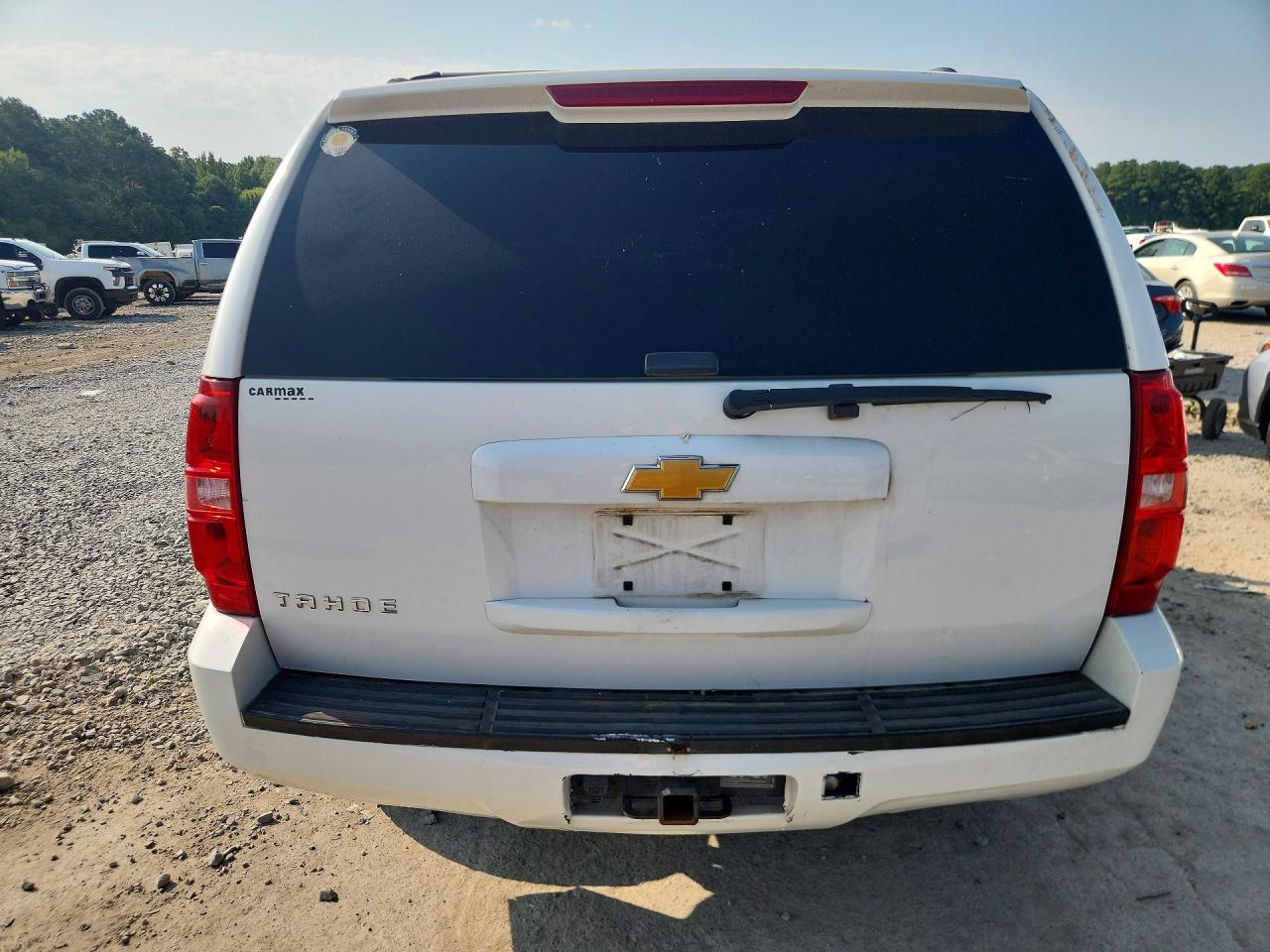 2013 Chevrolet Tahoe K1500 Ls White vin: 1GNSKAE04DR320996