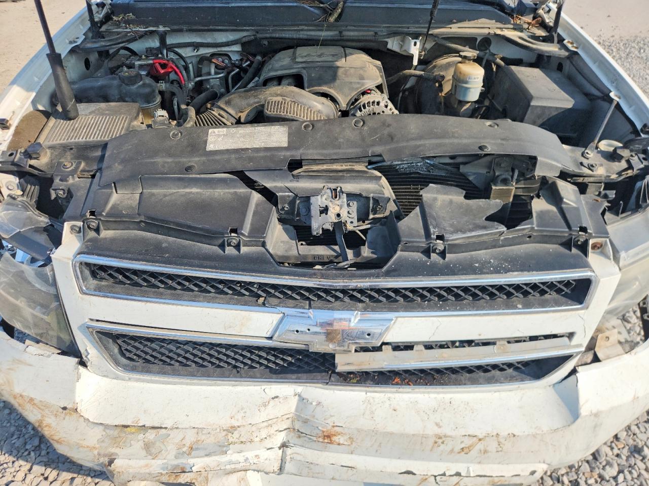 2013 Chevrolet Tahoe K1500 Ls White vin: 1GNSKAE04DR320996