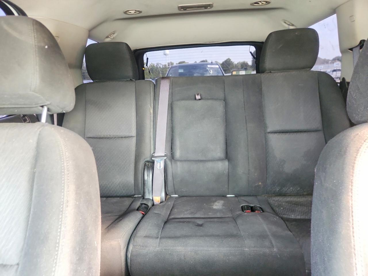 2013 Chevrolet Tahoe K1500 Ls White vin: 1GNSKAE04DR320996